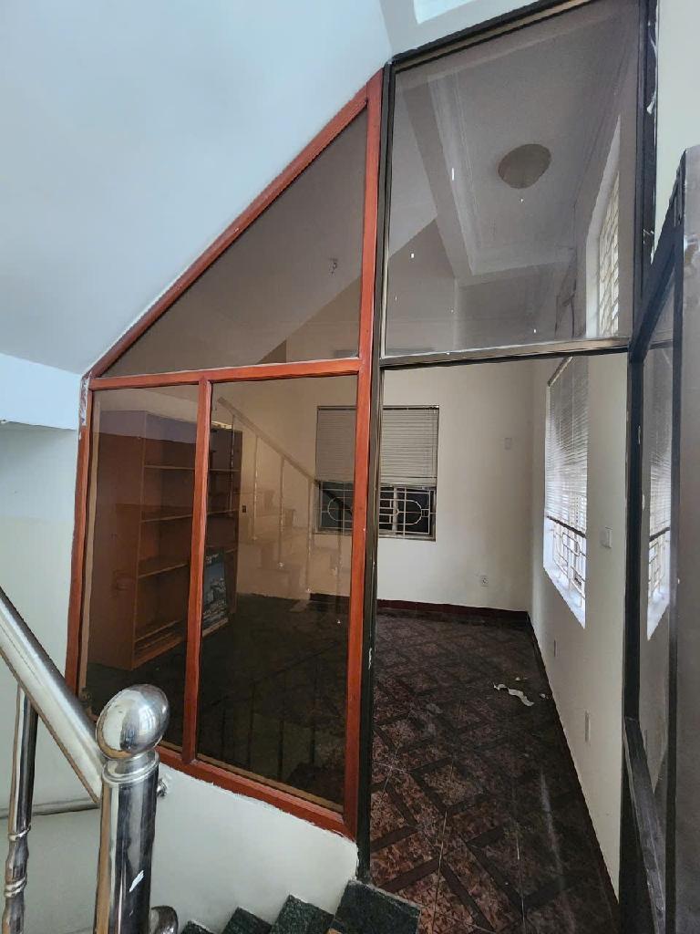 Bán nhà mặt phố Hàm Long lô góc 4 tầng 105.7m² kinh doanh sầm uất, giá 50tỷ