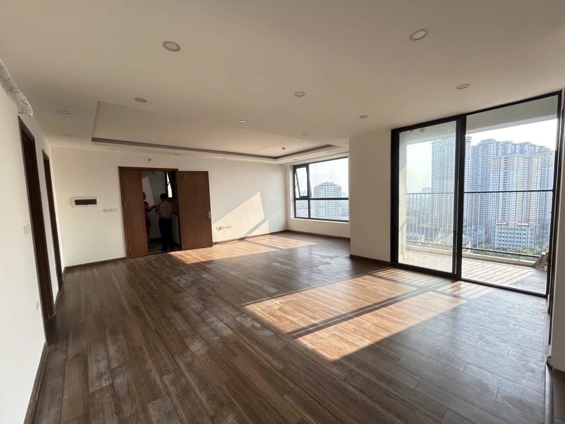Chung cư CT2, KĐT Đại Kim, 123m2, giá tốt 8.4 tỷ, lô góc, 3 ngủ, mới tinh, chủ thiện chí.