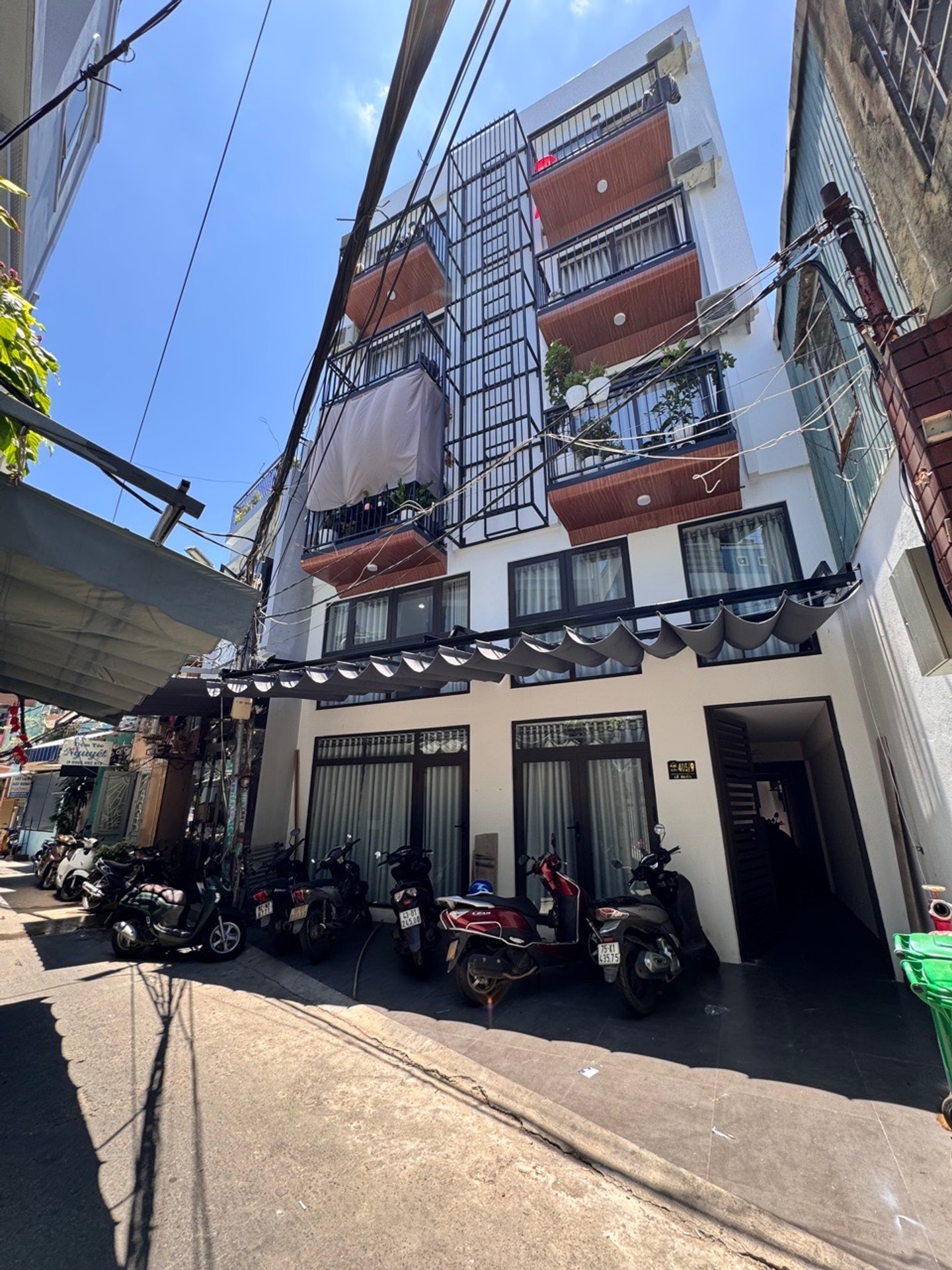 Nhà dịch vụ hạng sang với 19 phòng khép kín, sinh lời bền vững tại quận trung tâm