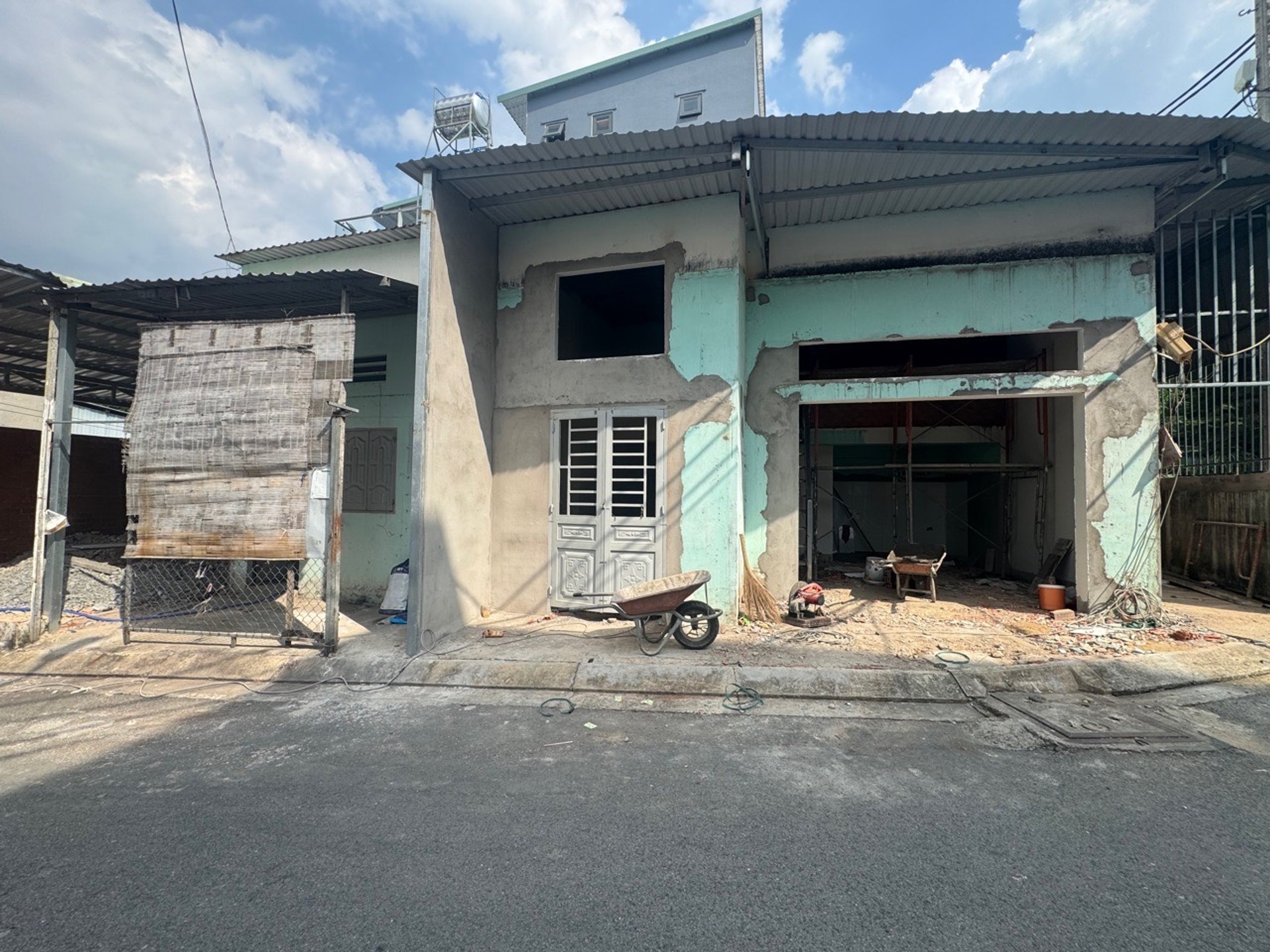 Nhà 2 tầng tại Làng Tăng Phú, giá 3.9 tỷ có thương lượng