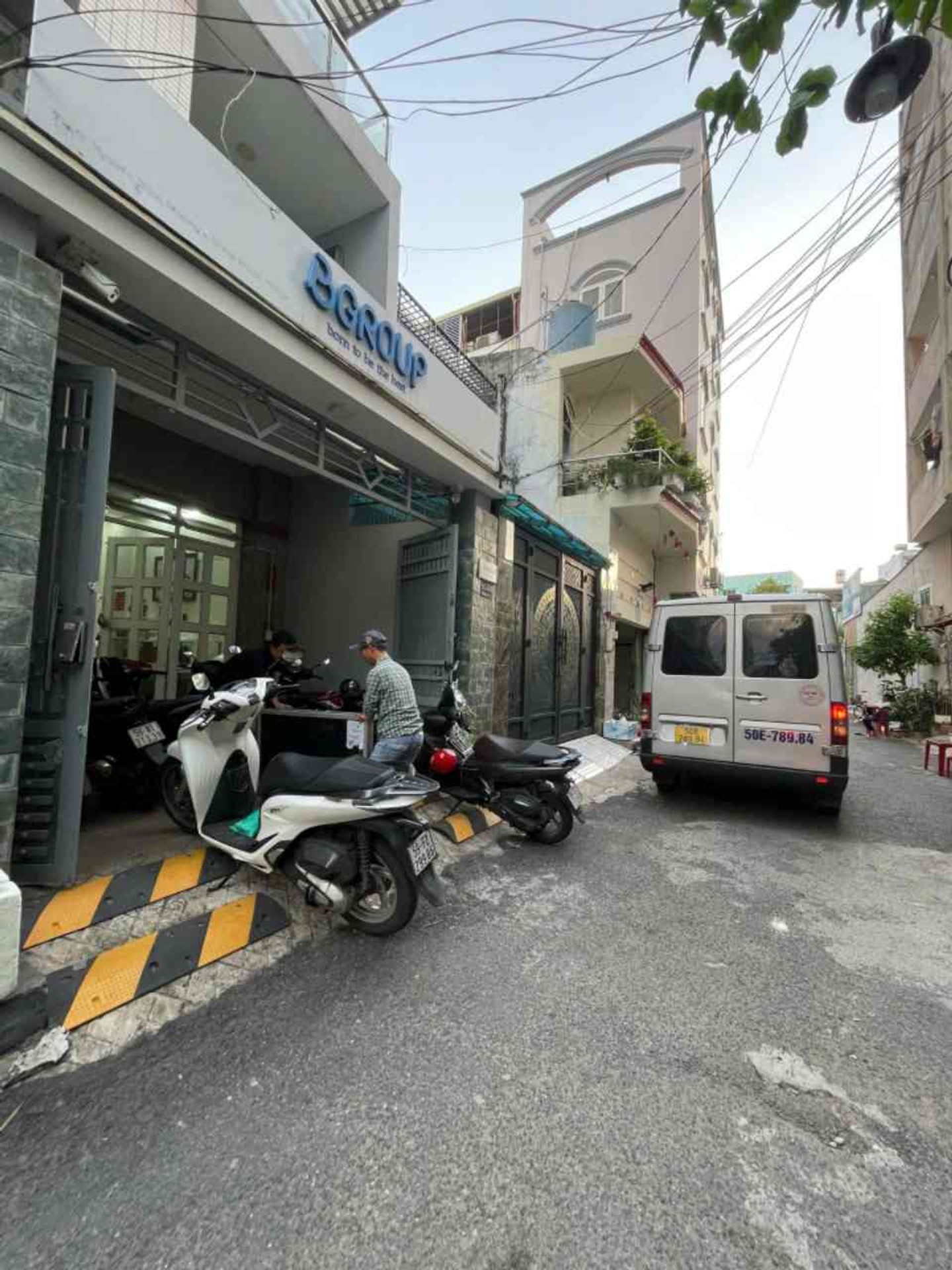 Bán nhà riêng 4 tầng diện tích 70m2 tại phường Nguyễn Kiệm, giá 9.3 tỷ đồng