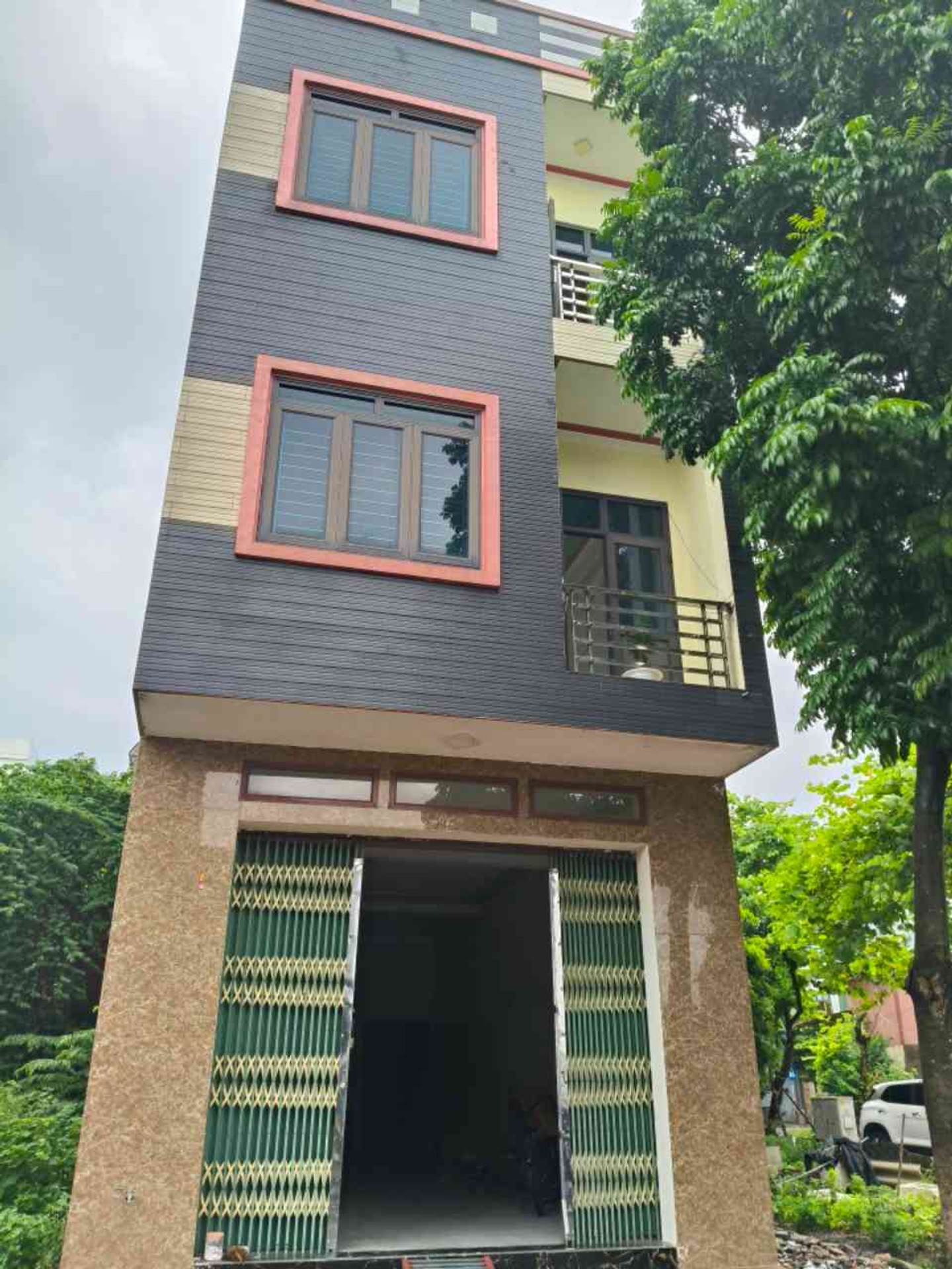 Bán nhà mặt phố 3 tầng khu tái định cư Phù Khê, diện tích 80m², giá hợp lý