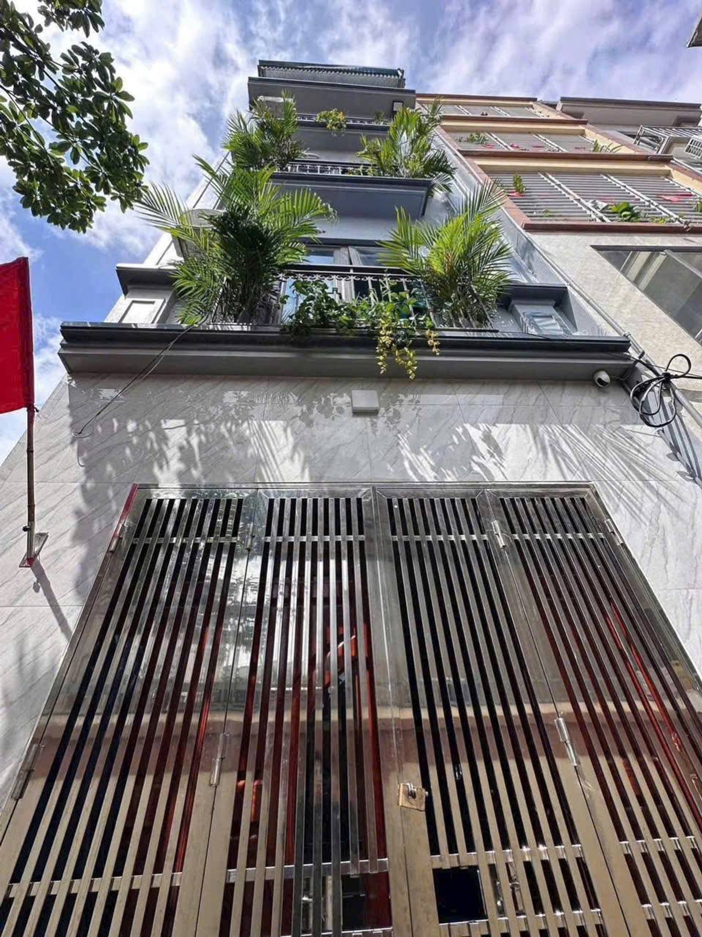 Cơ hội hiếm có sở hữu nhà riêng 5 tầng tại Phú Lương với giá tốt