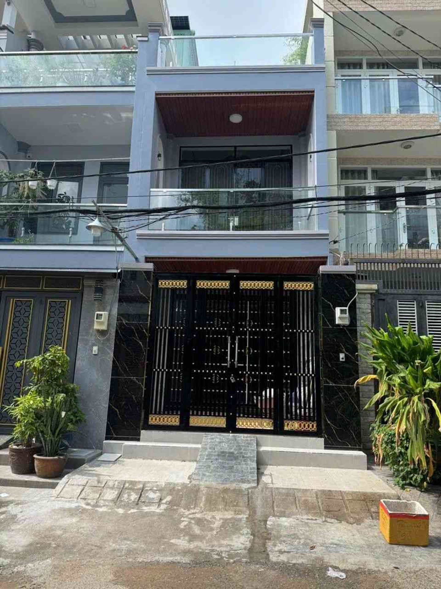 Nhà mặt phố xịn, giá sốc khu VIP Bình Phú