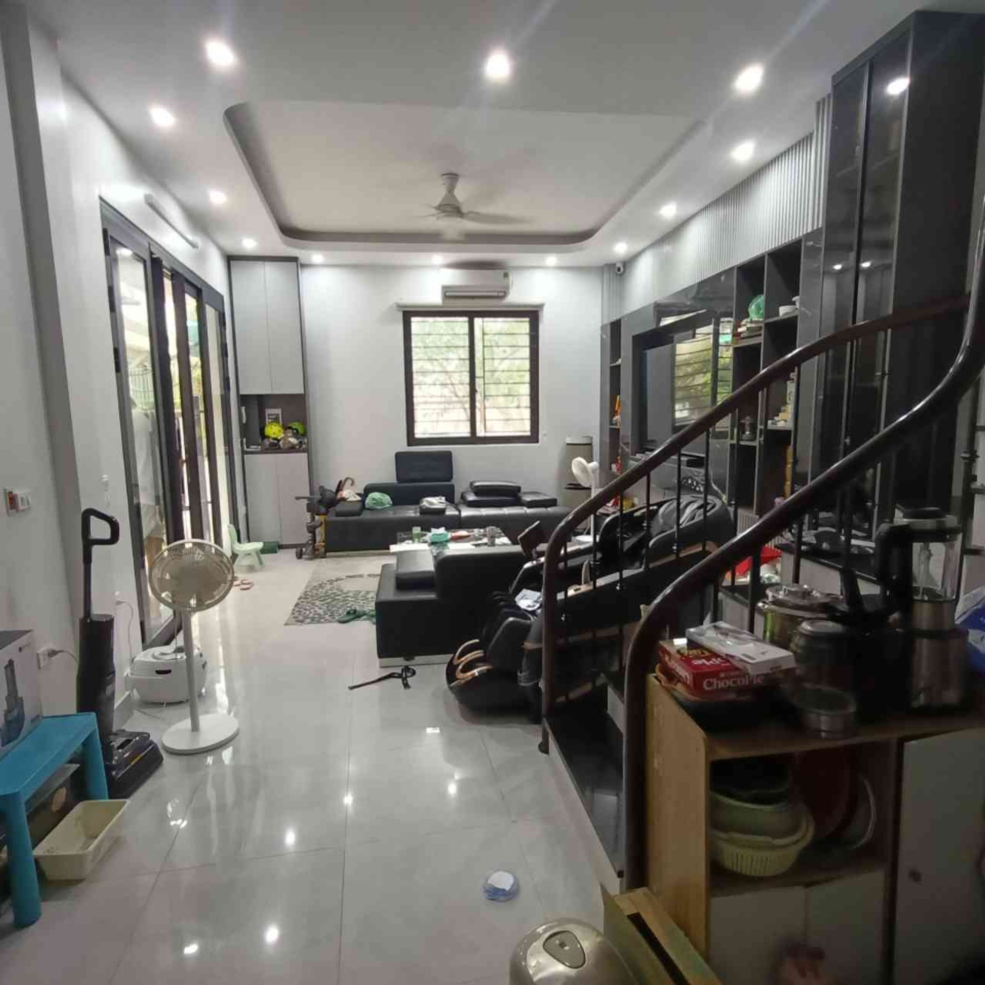 Bán nhà vỉa hè ô tô trán 5 tầng tại Ngọc Thụy, Long Biên, pháp lý sổ đỏ chính chủ