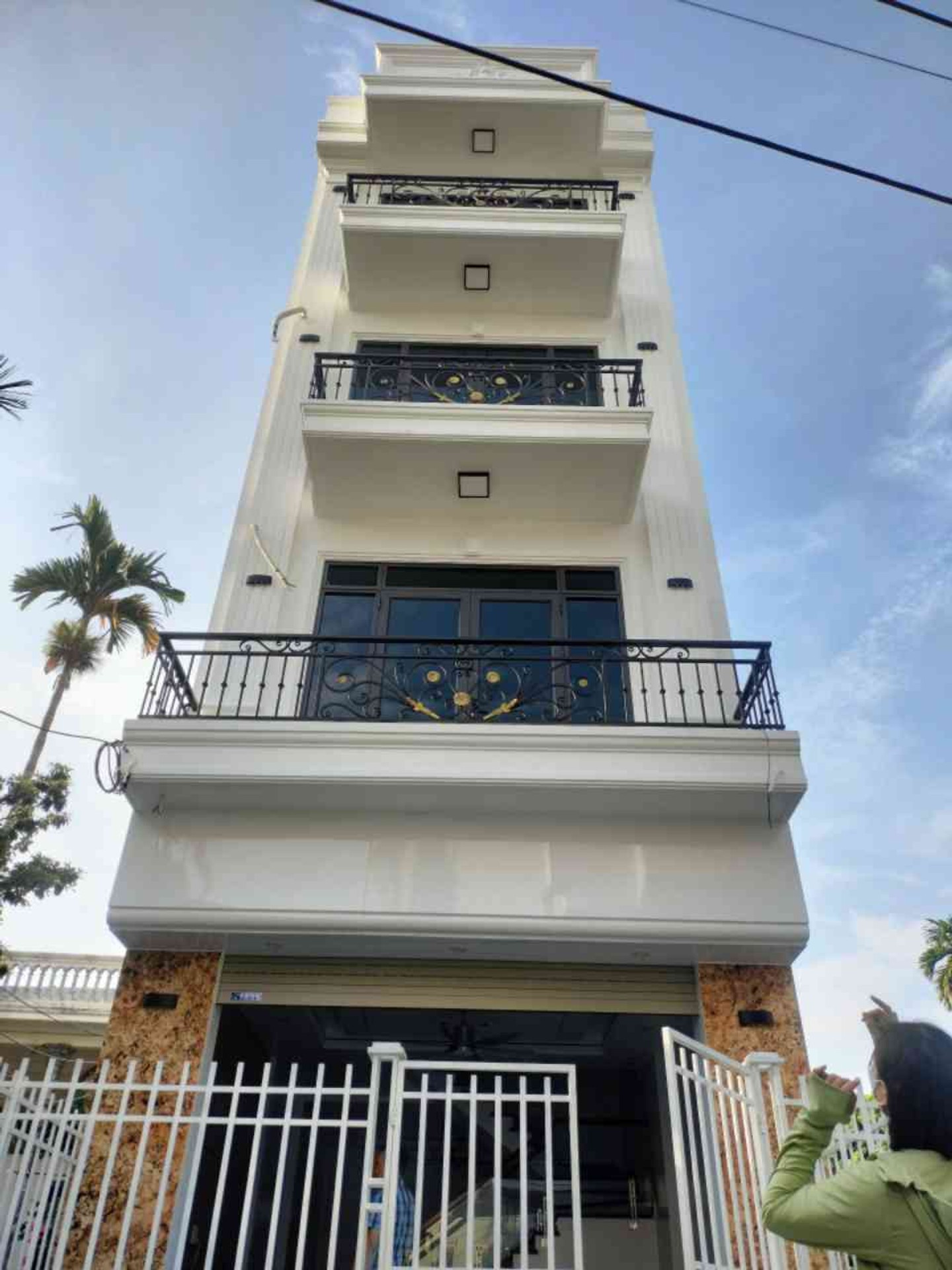 Nhà riêng xây độc lập tại khu vực Vân Tra với thiết kế hiện đại 4 tầng 4 phòng ngủ