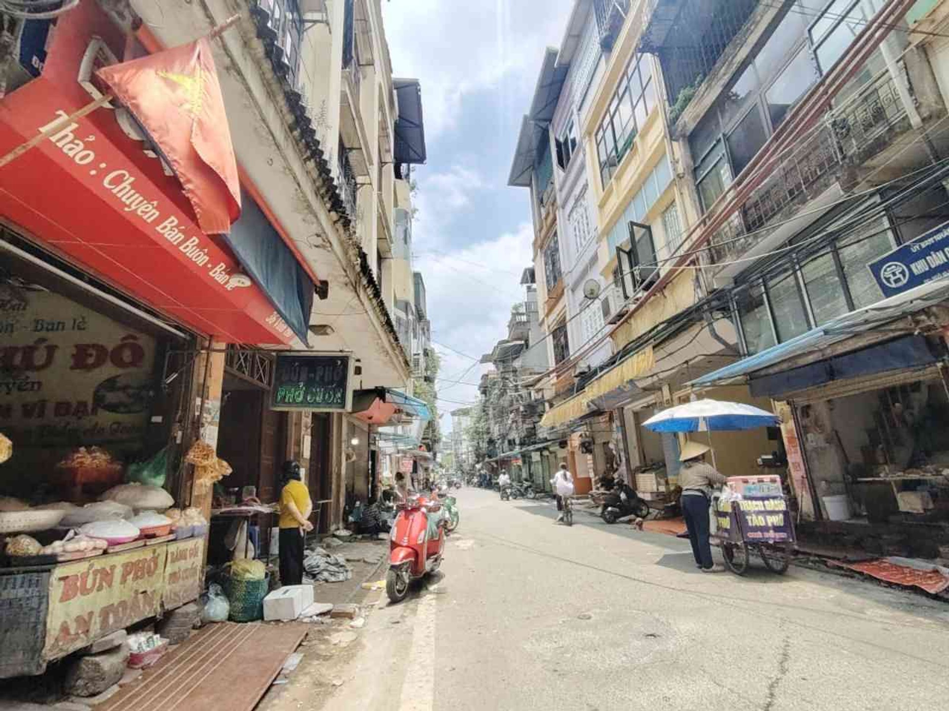 Nhà mặt phố Vĩnh Hồ, mặt tiền siêu rộng kinh doanh sầm uất