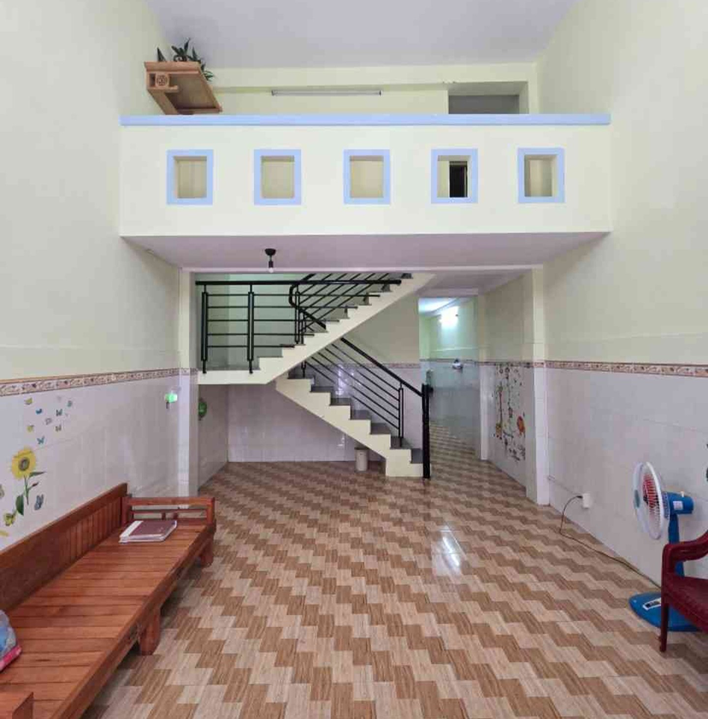 Bán nhà 4 tầng hẻm xe hơi - KDC Nam Hùng Vương - Bình Tân - DT: 4.1x11 - 3 Phòng ngủ