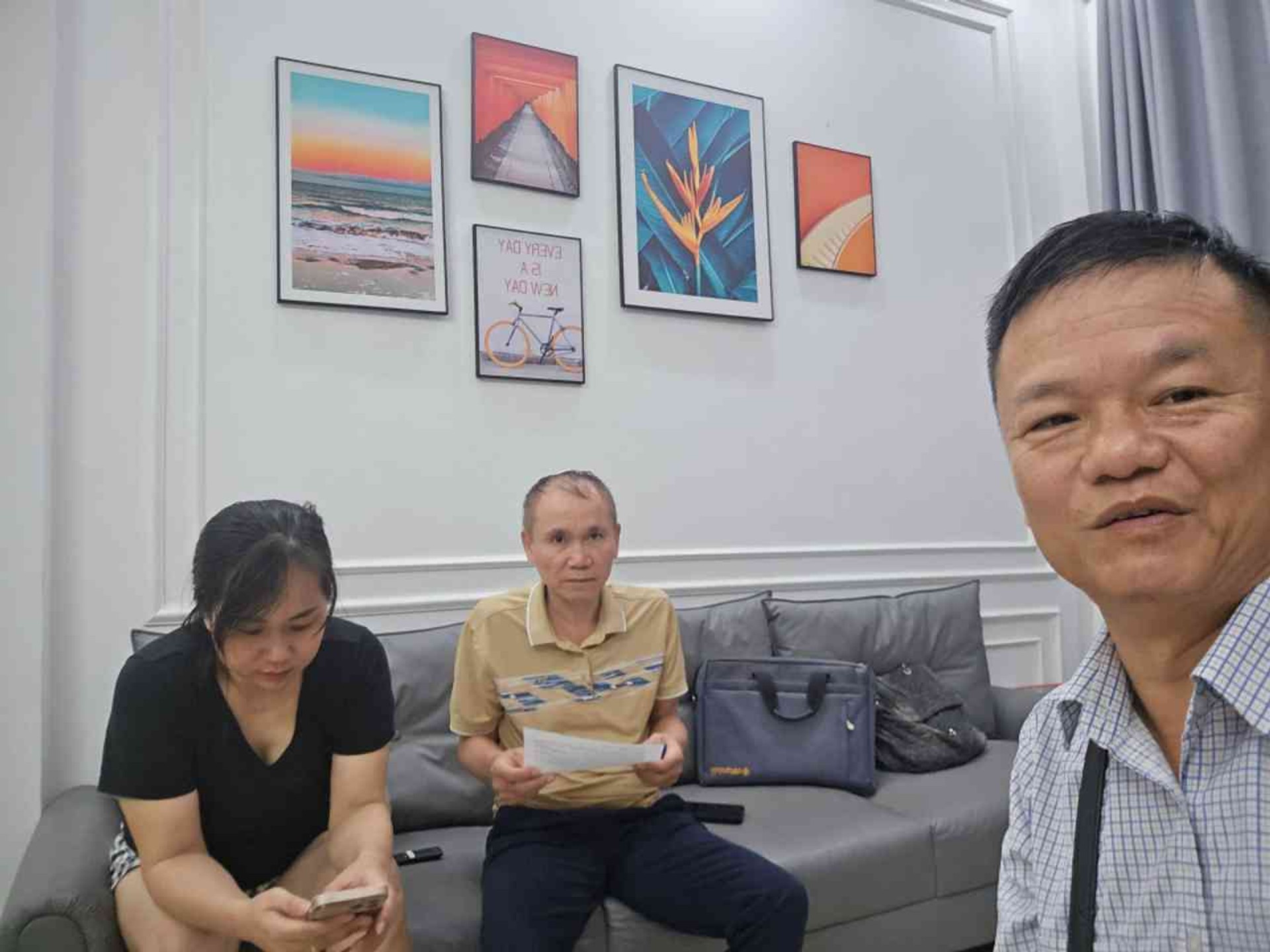 Nhà 2 mặt tiền ô tô tránh, 5 tầng Hà Đông cho gia đình hiện đại