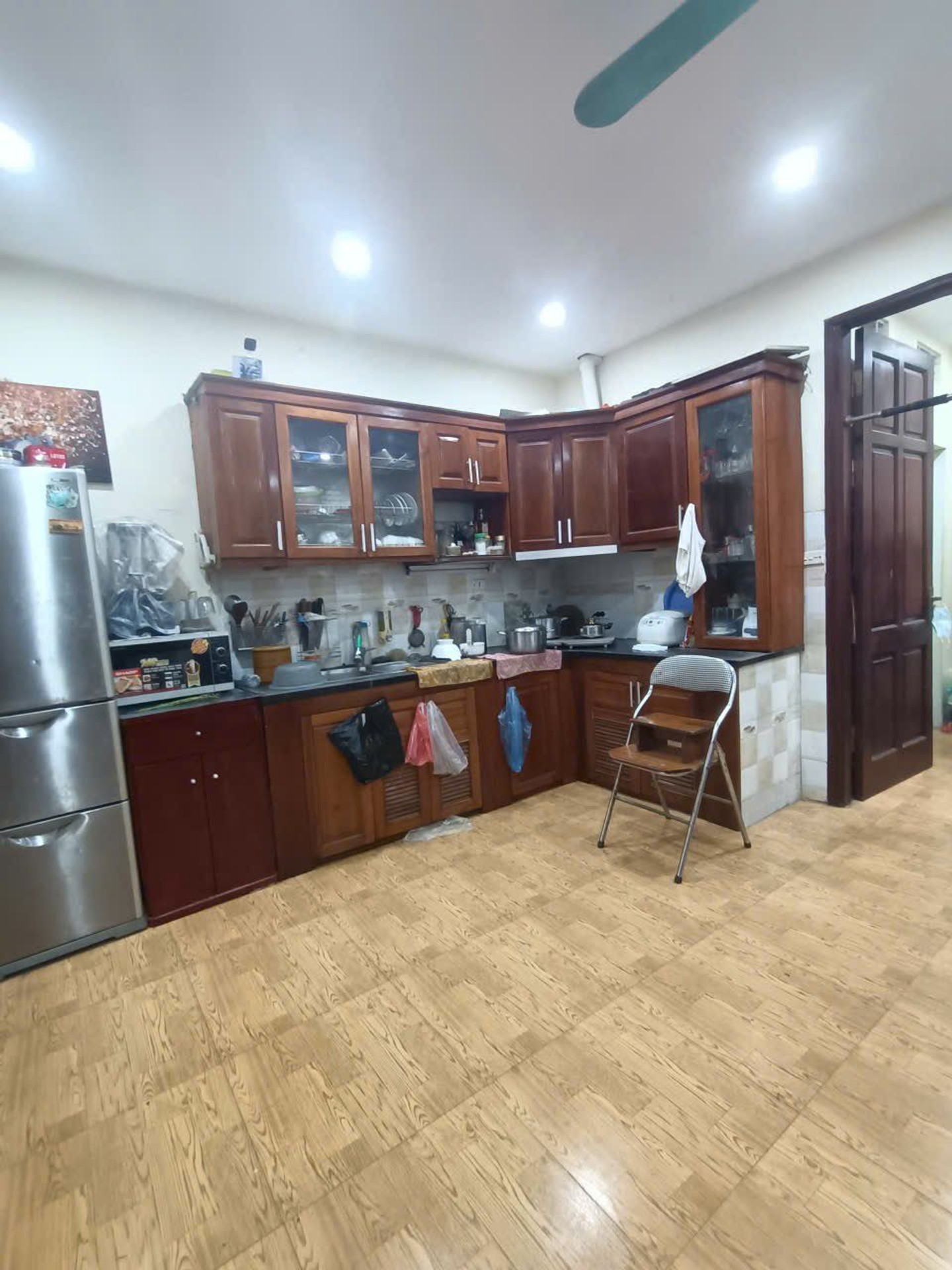 Bán nhà riêng 6 tầng gần Hồ Tây, mặt tiền rộng, tiện ở