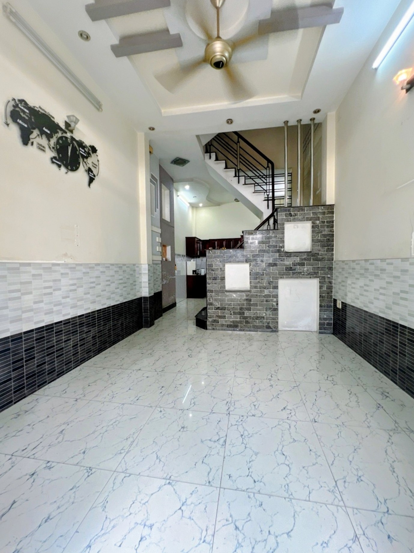 Nhà Tân Bình - Hồng Lạc nở hậu, 4 tầng ở ngay – KD, ngang gần 4m - dài 11m - hơn 7 tỷ nhẹ.