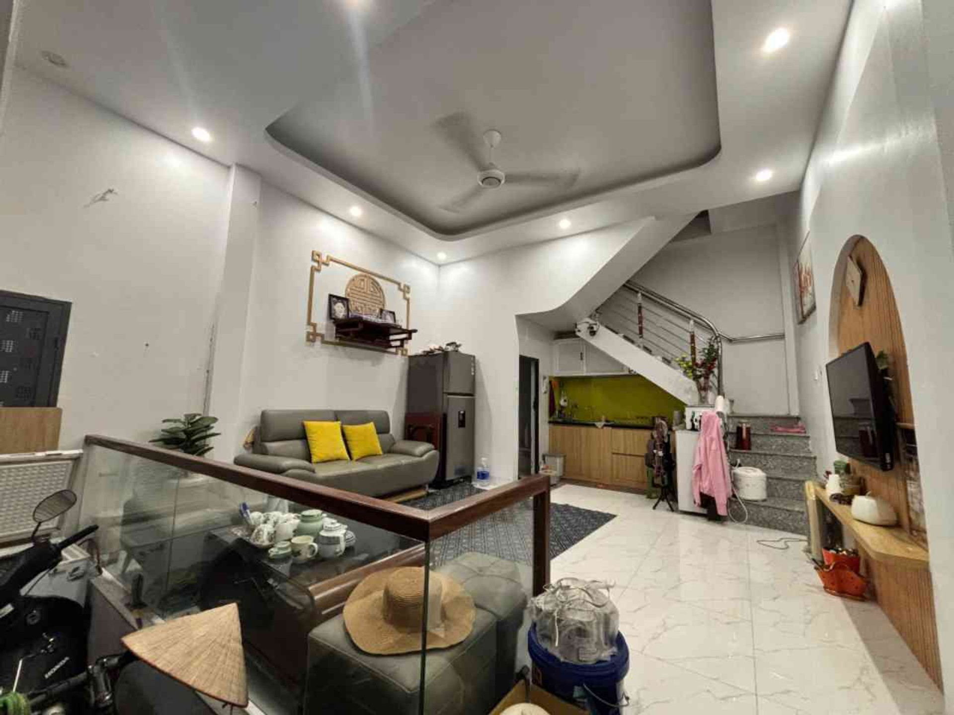Bán nhà riêng 31m2 tại Ba Đình, ngõ thông, dân trí cao, giá 7.6 tỷ