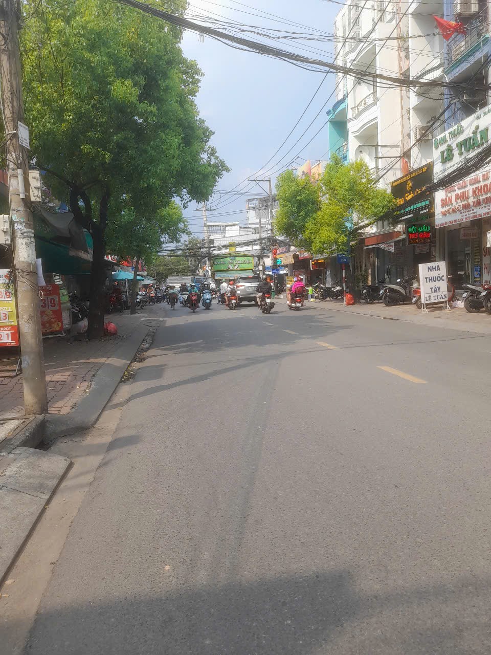 Bán 3 căn nhà liền kề 4 tầng tại Quận 8, hẻm xe hơi
