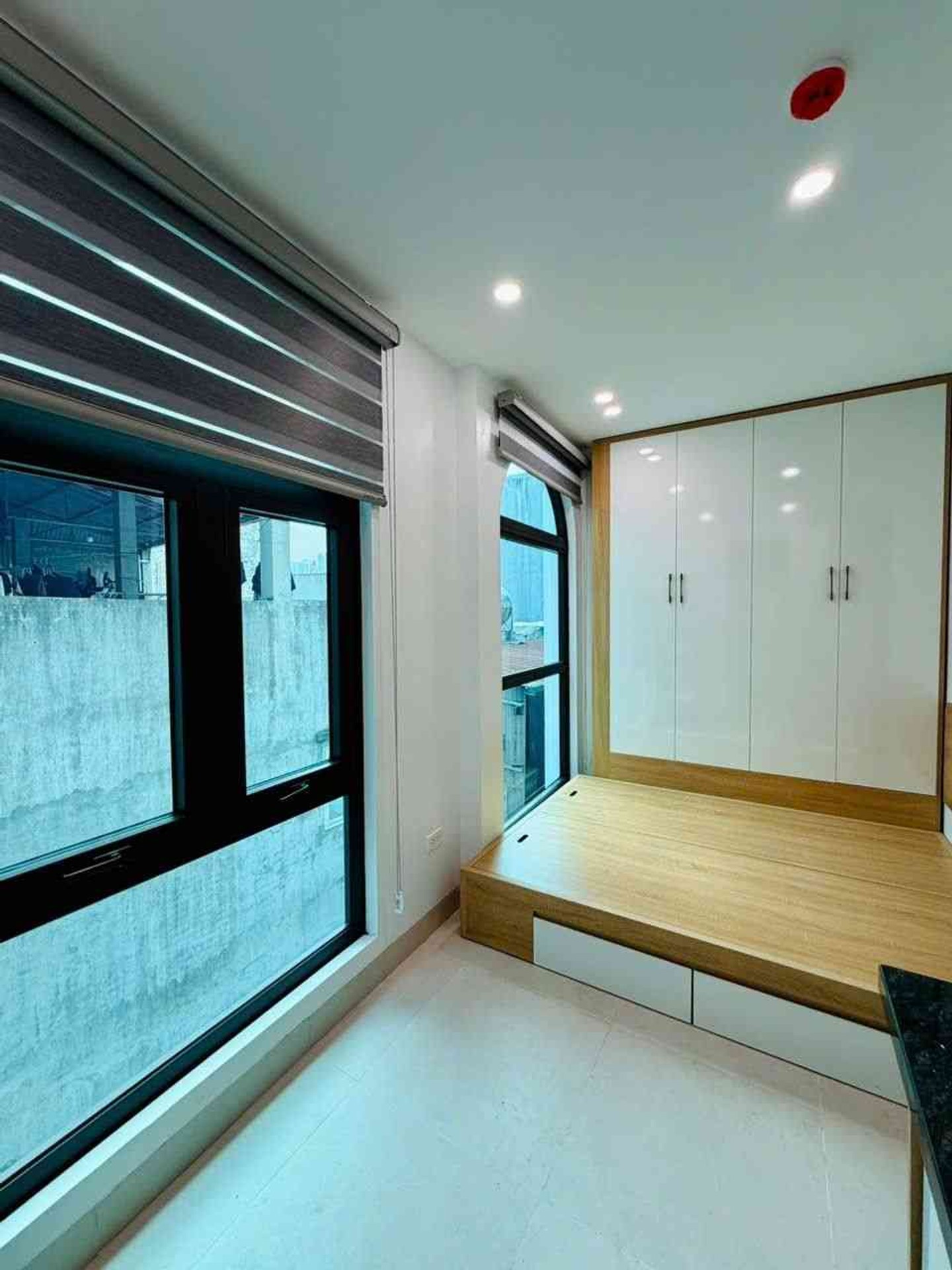 Tòa CHDV lô góc 3 mặt ngõ, 20 phòng khép kín cho thuê 85tr/tháng