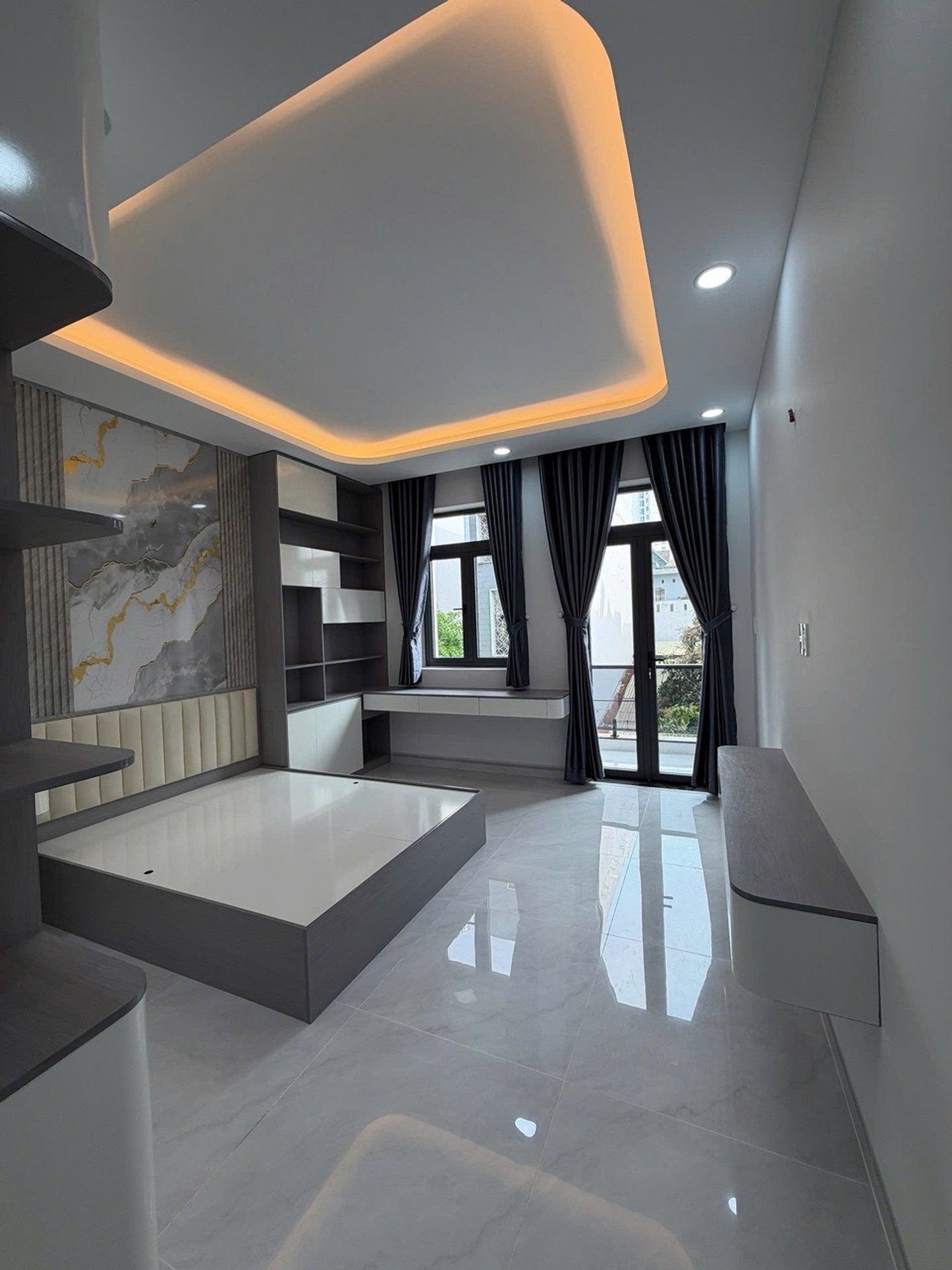 Bán nhà mặt phố Phú Thạnh Tân Phú 5 tầng 72m2 giá 13,5 tỷ