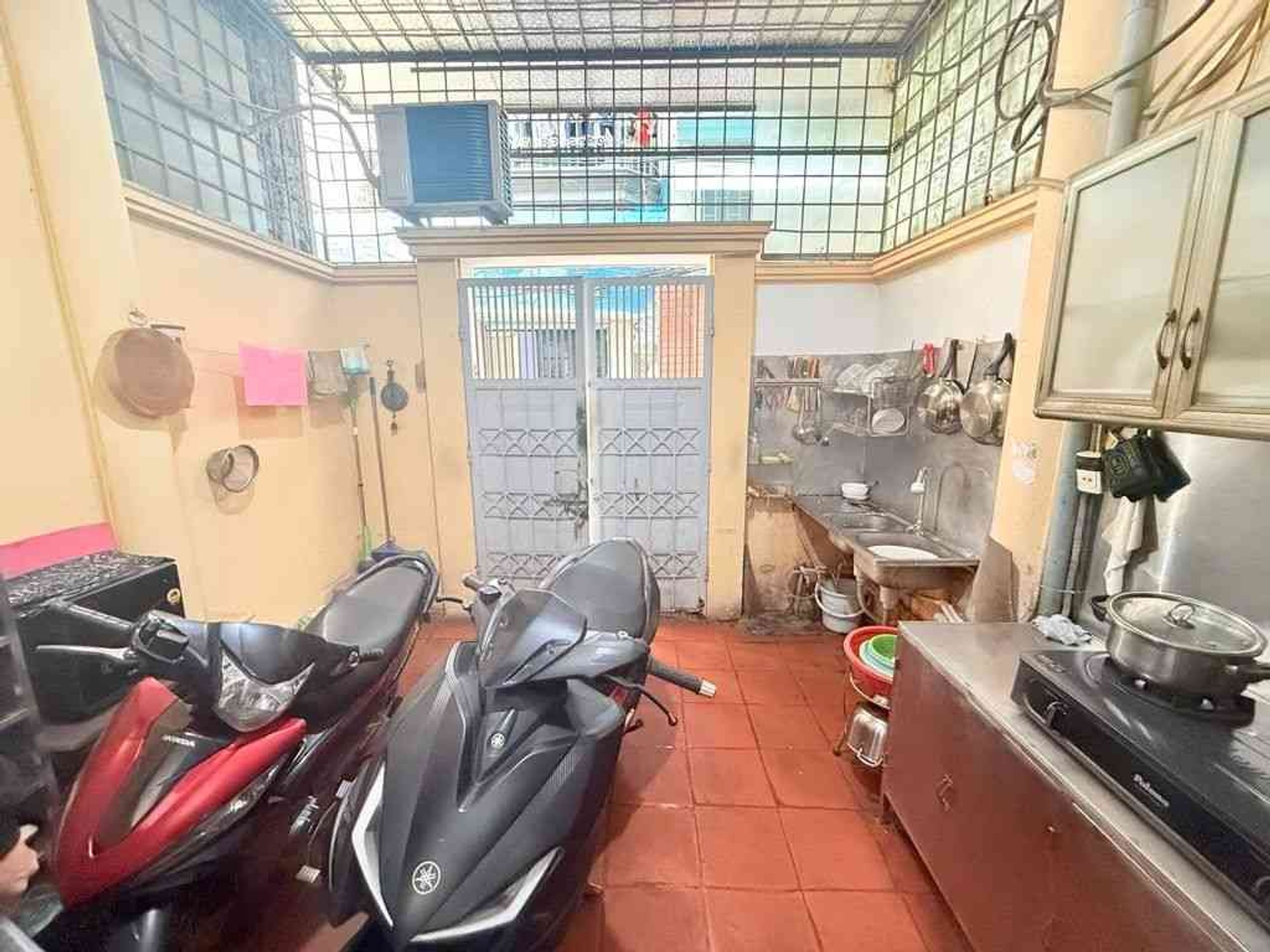 Bán nhà mặt phố lô góc tại xã phường Trần Đại Nghĩa, diện tích 79m2, thuận tiện kinh doanh