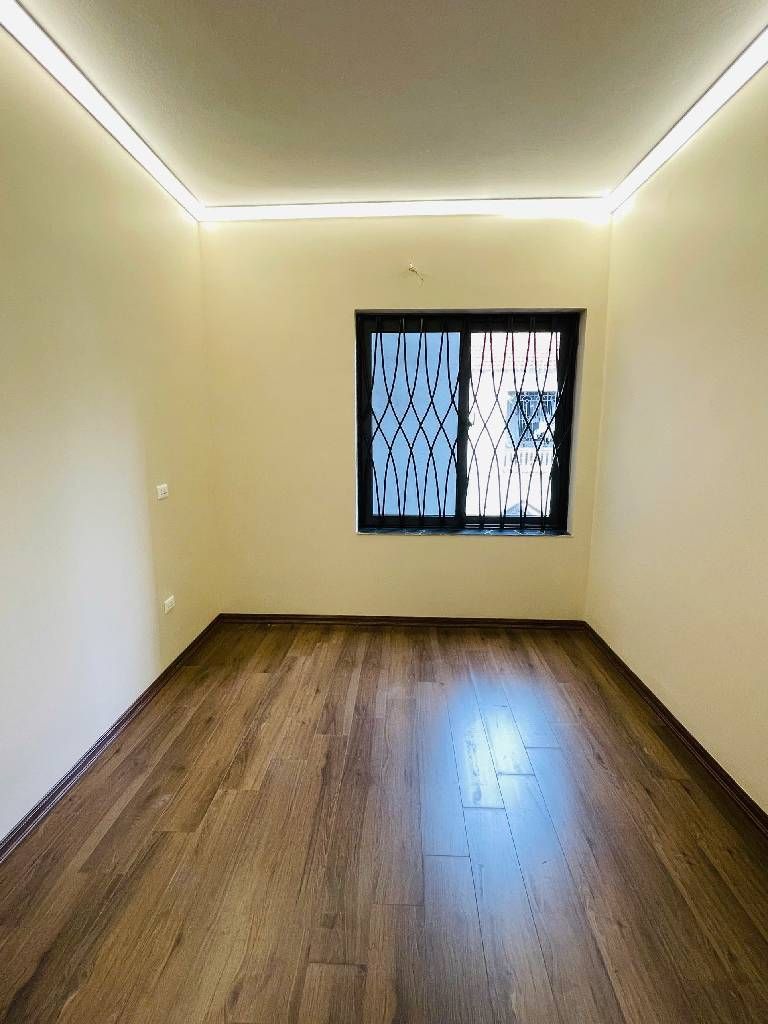 Nhà 4 Tầng Đẹp Văn Quán Hà Đông Có 3 Mặt Thoáng, Giá Tốt Hiếm Có