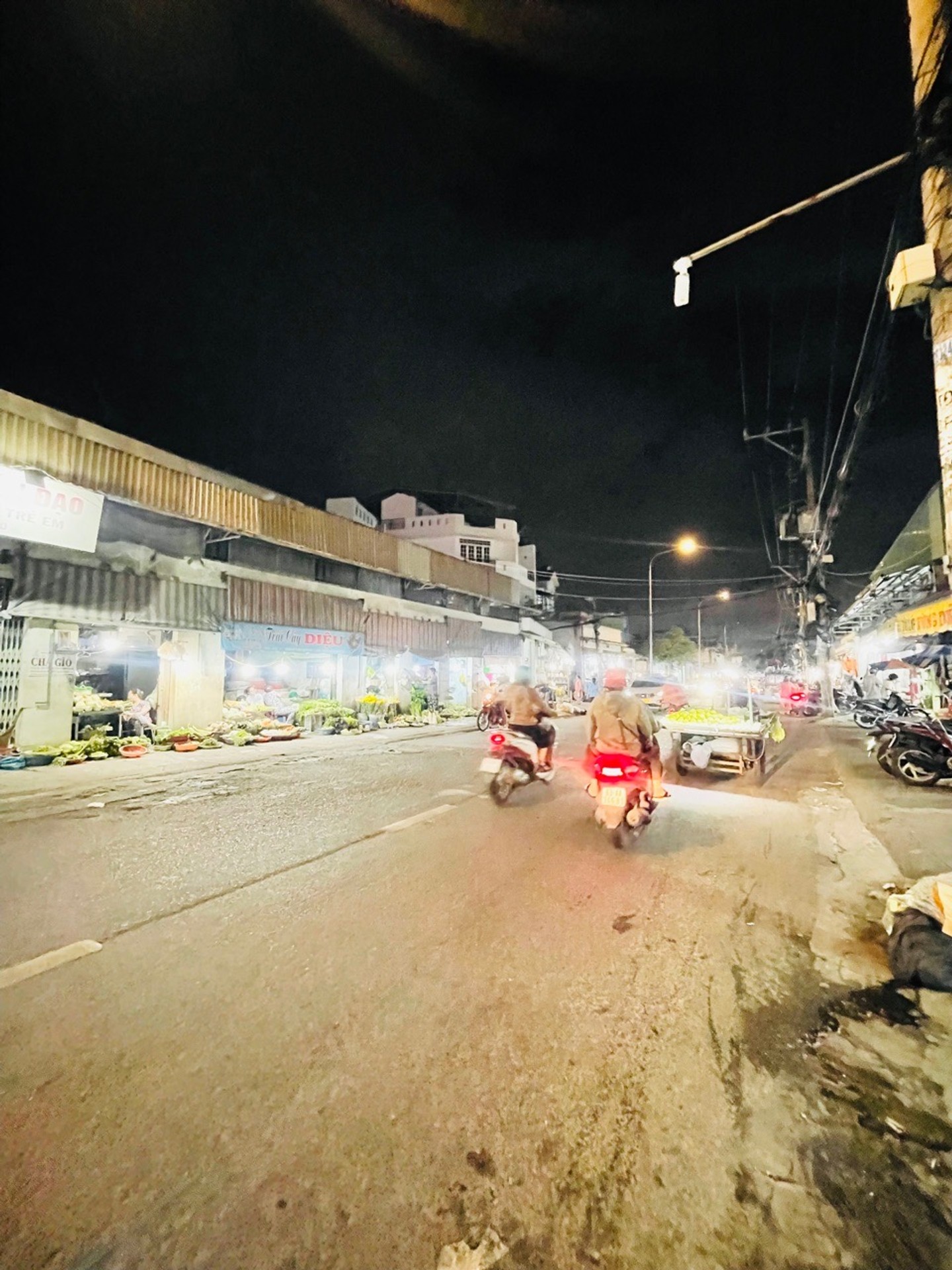 Nhà nát - Đường Tên Lửa - 65m2 gần chợ Bình Trị Đông
