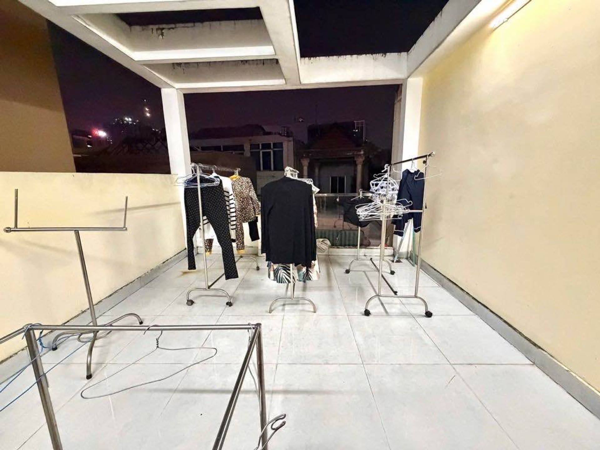 Bán nhà riêng 5 tầng khu vực Nguyễn Cư Trinh quận 1 gần UBND Cầu Ông Lãnh