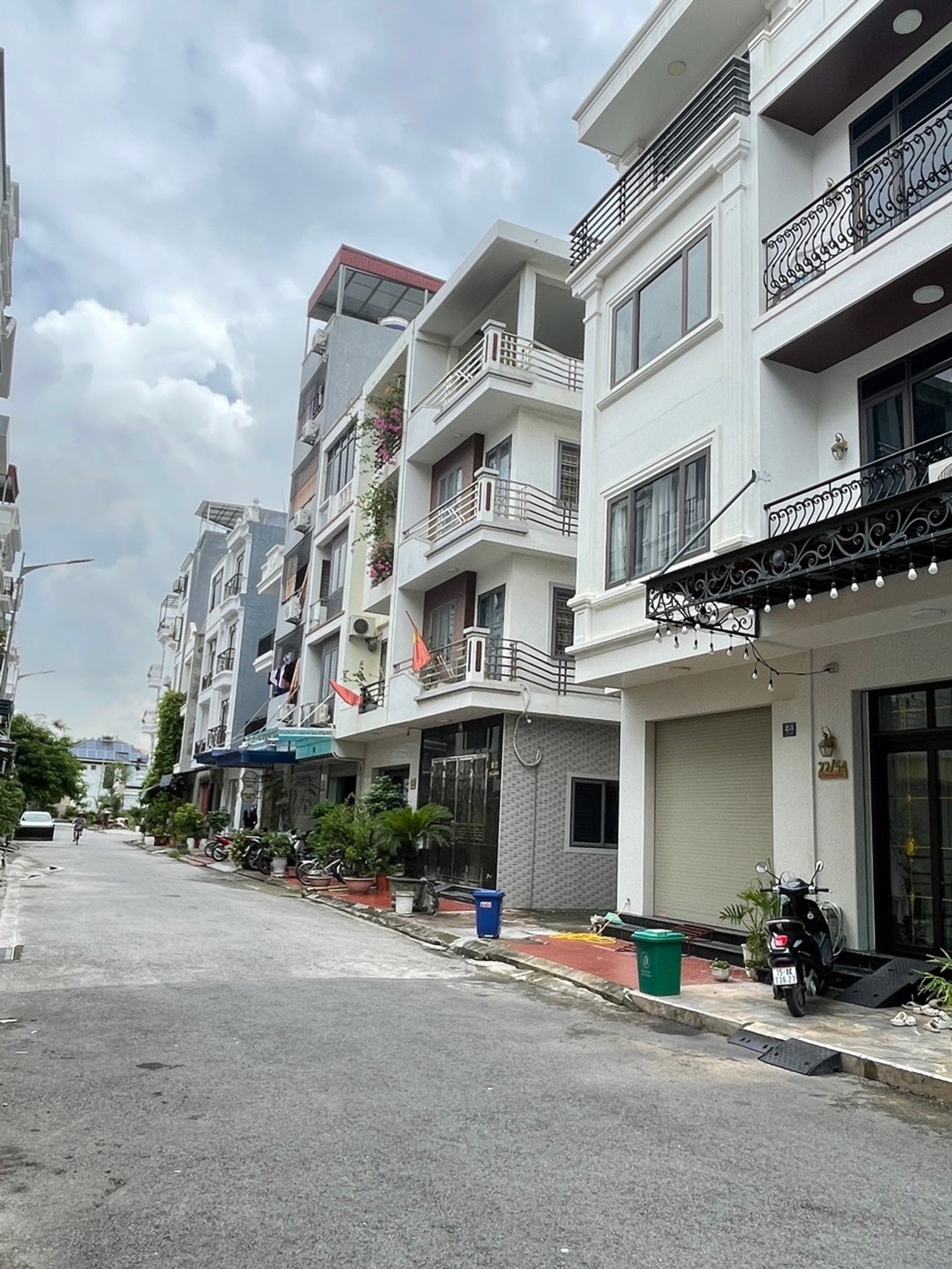 Bán nhà 4 tầng mặt phố khu tái định cư Vinhomes Imperia, Hồng Bàng, Hải Phòng