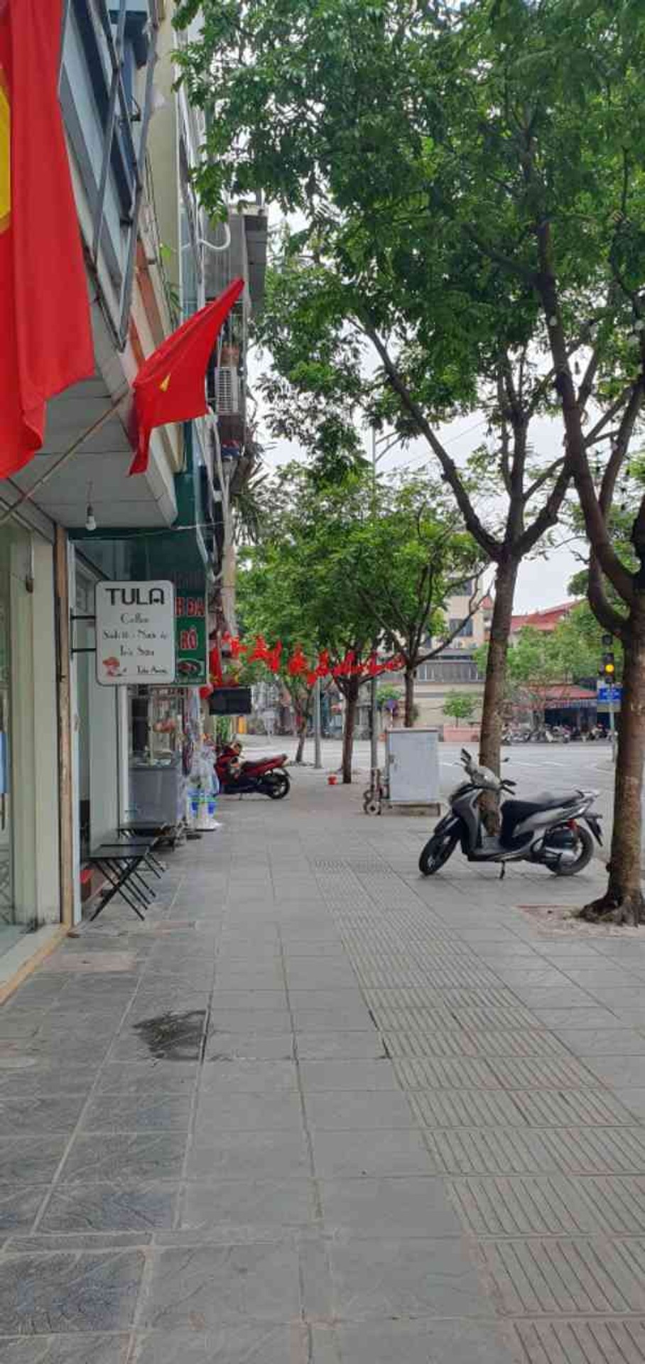 Hiếm, trung tâm Việt HƯng, ngay ngã tư, tái định cư, vỉa hè rộng, kinh doanh đa dạng,gần hồ điều h