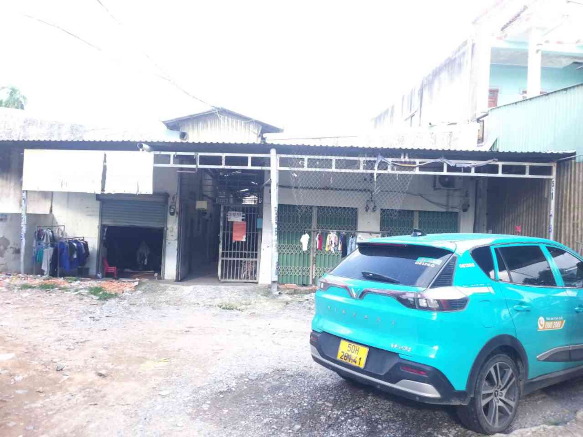 Bán nhà trọ:
Diện tích: 785m2.
DT 743 (gần Ngã tư Miếu Ông Cù), phường An Phú (Bình Chuẩn).