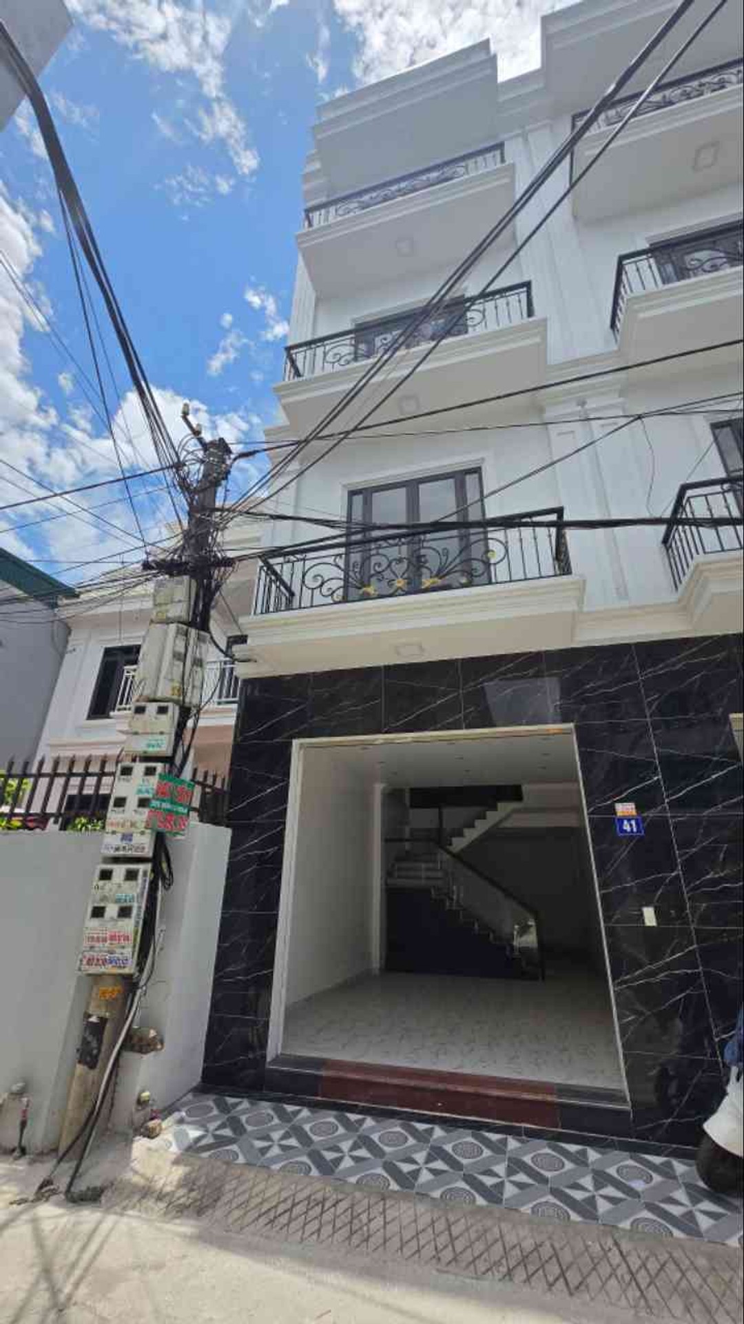 Nhà riêng 4 tầng hướng Tây Bắc tại An Đồng, ô tô đỗ cửa tiện lợi