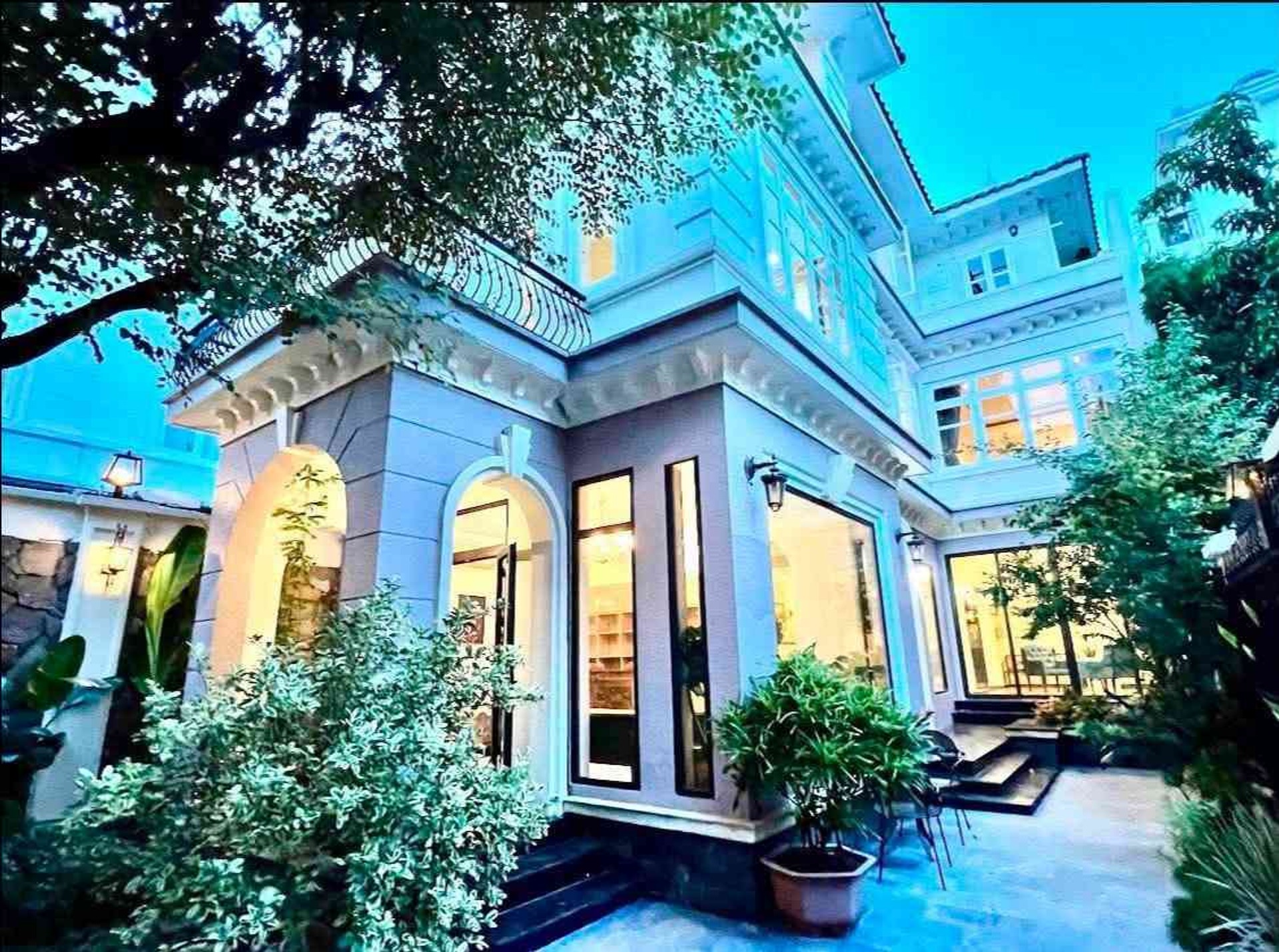 Bán biệt thự song lập Ciputra Nam Thăng Long, diện tích 296m², 4 tầng, mặt tiền 9.6m