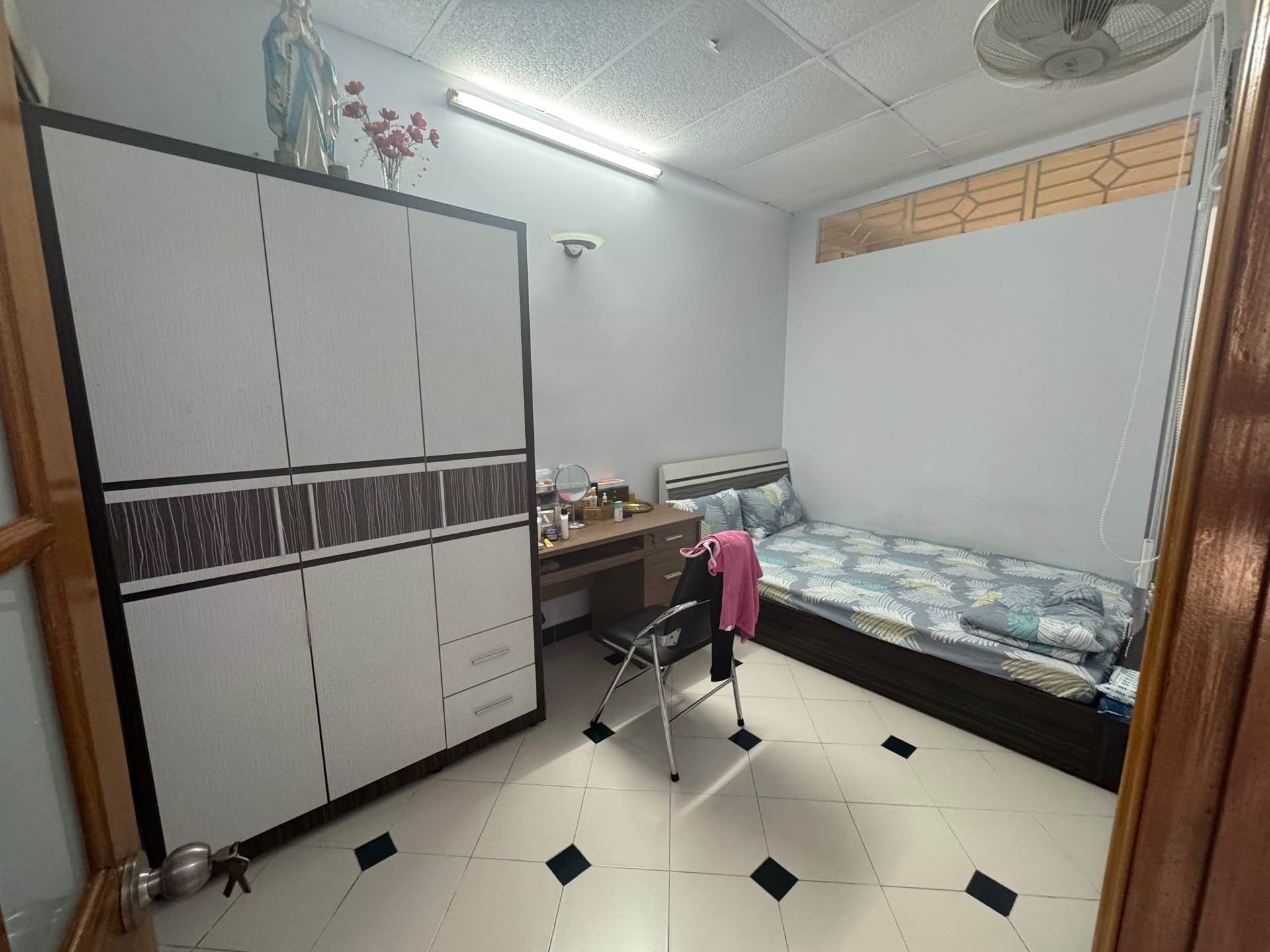 Bán nhà mặt phố kinh doanh sầm uất tại Quận 10, Tân Bình