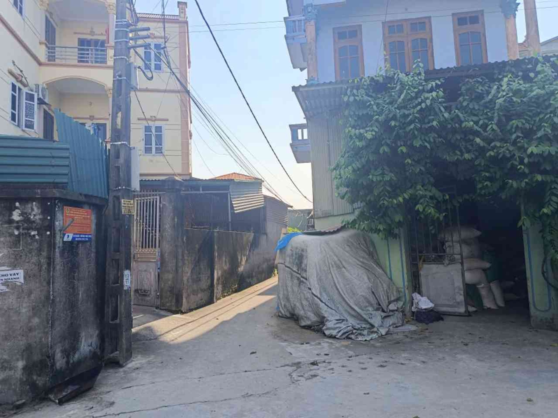 Đất Vàng Gần Đại Học Luật - Ngõ Thông Ô Tô Nhỏ Vào Tận Nơi
