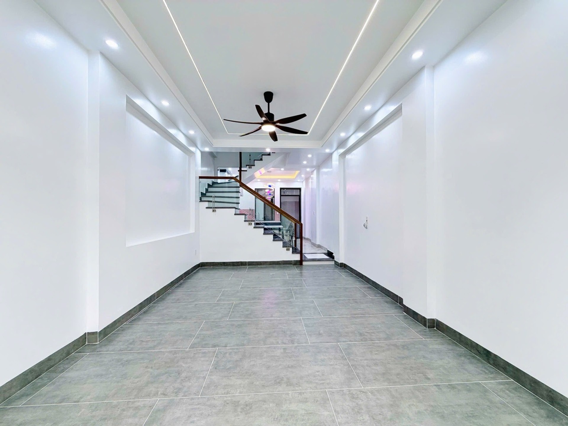 Chỉ Còn Một Căn Nhà Mặt Phố Đẹp Tại Khu Phân Lô Thượng Lý - Cơ Hội Vàng Cho Nhà Đầu Tư