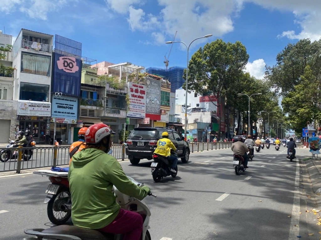 Nhà 4 Tầng Mặt Tiền Đường 3 Tháng 2 Quận 11 - Kinh Doanh Đỉnh