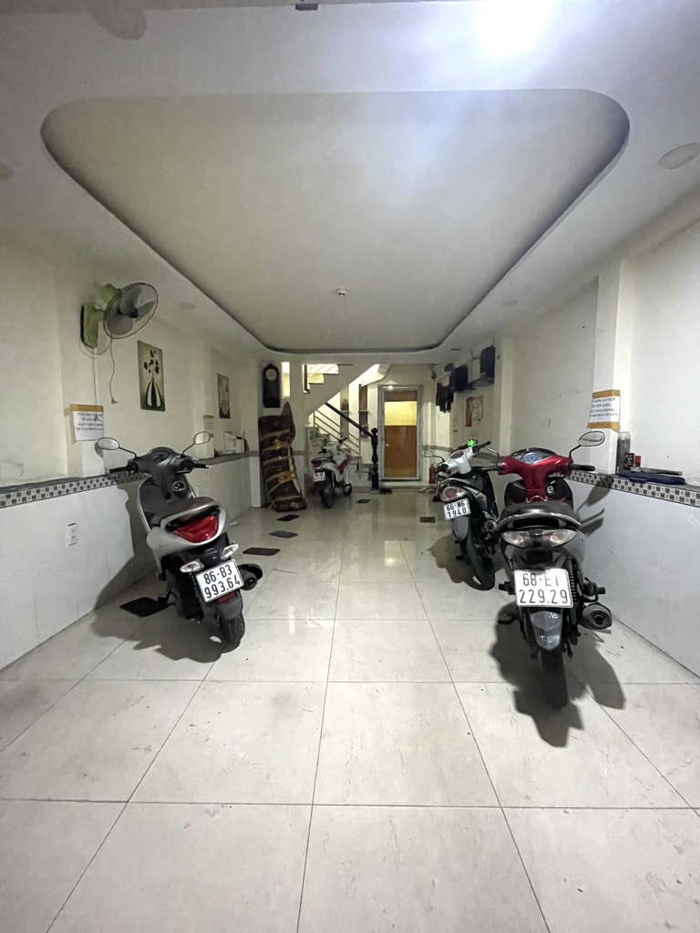 Nhà 4 tầng hẻm ô tô, thu nhập ổn, khu Tân Bình