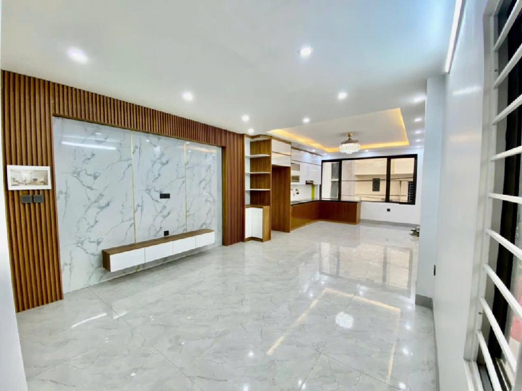 Bán nhà riêng lô góc mặt ngõ Bồ Đề, Long Biên, có thang máy, ô tô vào nhà