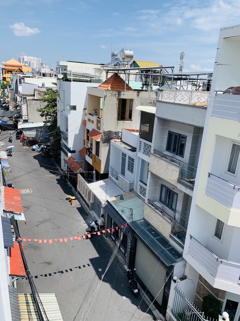 🔥 NHÀ PHỐ ĐẸP LUNG LINH – XE HƠI TRÁNH NHAU – VỪA Ở VỪA KINH DOANH_NHỈNH 8Đ CÒN THƯƠNG LƯỢNG