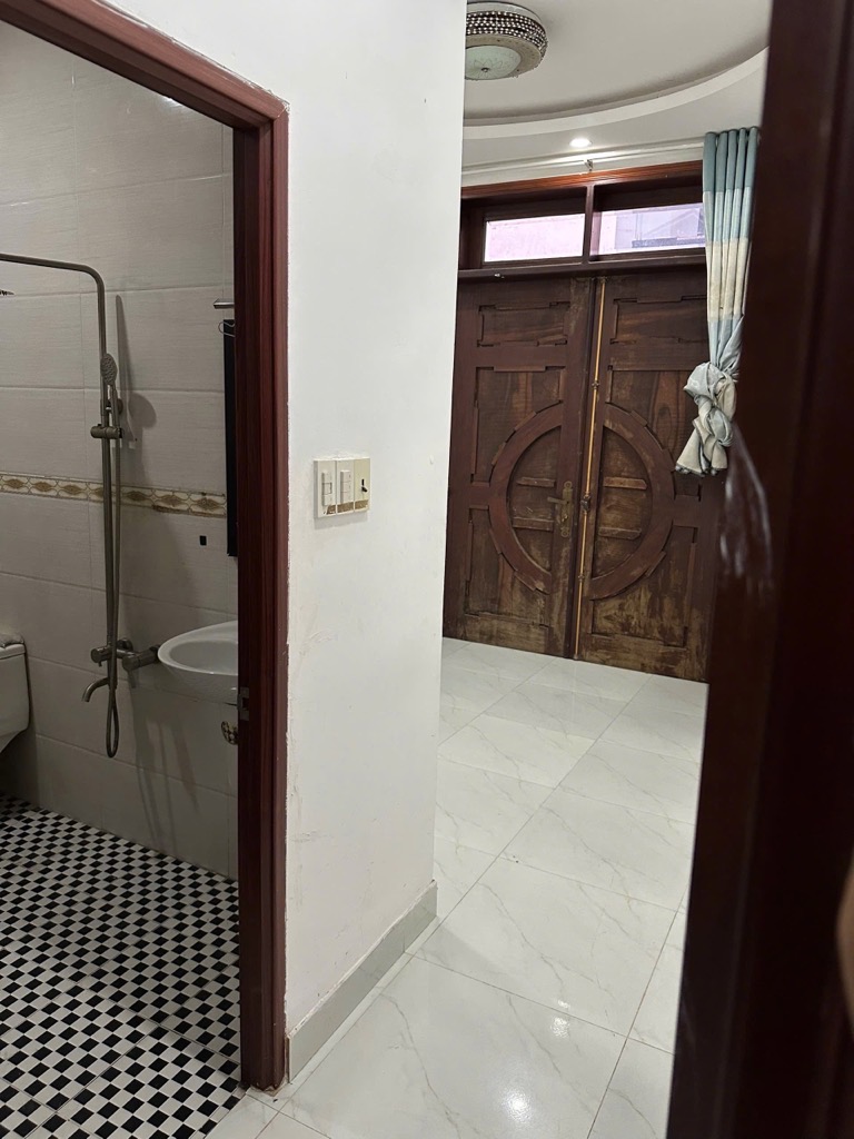 Nhà mặt phố 4 tầng đỉnh trong khu Tân Thới Hiệp, giá cực tốt