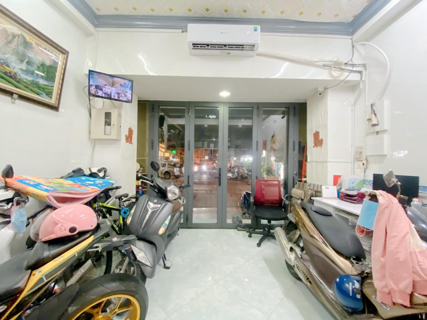 Nhà mặt phố Thiên Phước cực đẹp, giá sốc chỉ 15.9 tỷ