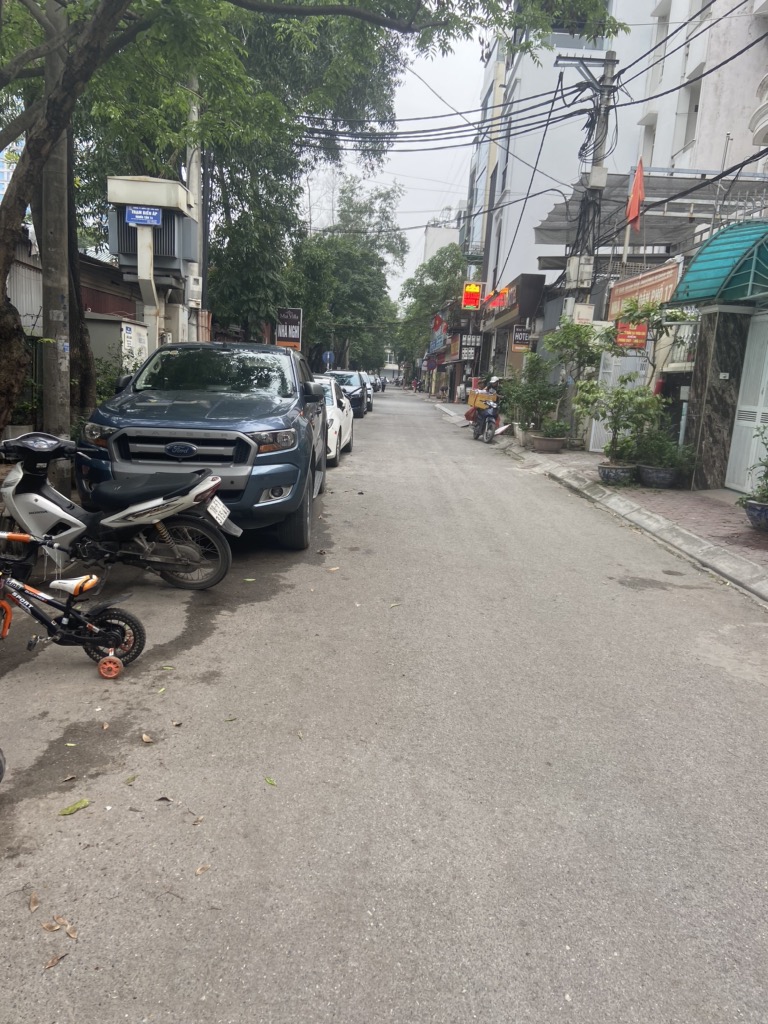Nhà Ngõ Ô Tô Tránh phố Hoàng Quốc Việt - Vị Trí Vàng, Đầu Tư Đa Dạng