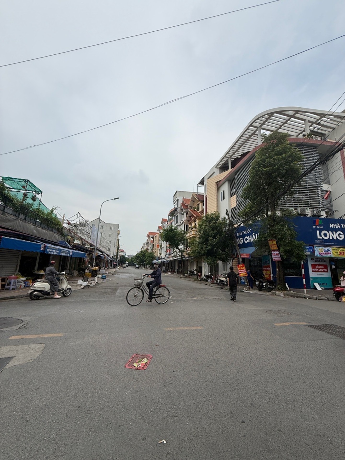 Bán nhà riêng lô góc mặt tiền rộng tại phường Chợ Đôn với thiết kế thông thoáng