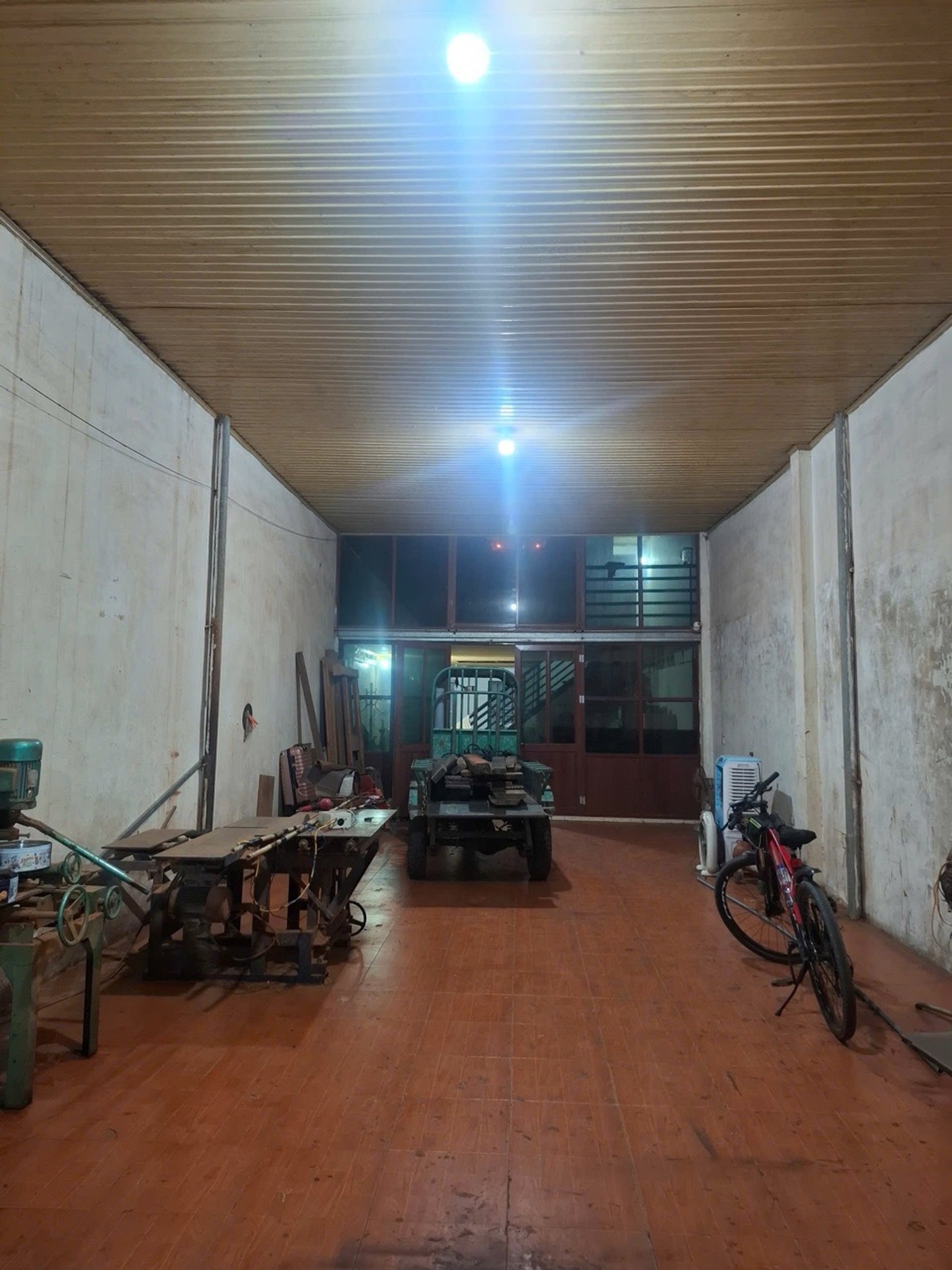 Bán nhà mặt phố Tiến Bào 3 rộng 100m2, kinh doanh thuận tiện, ô tô tránh