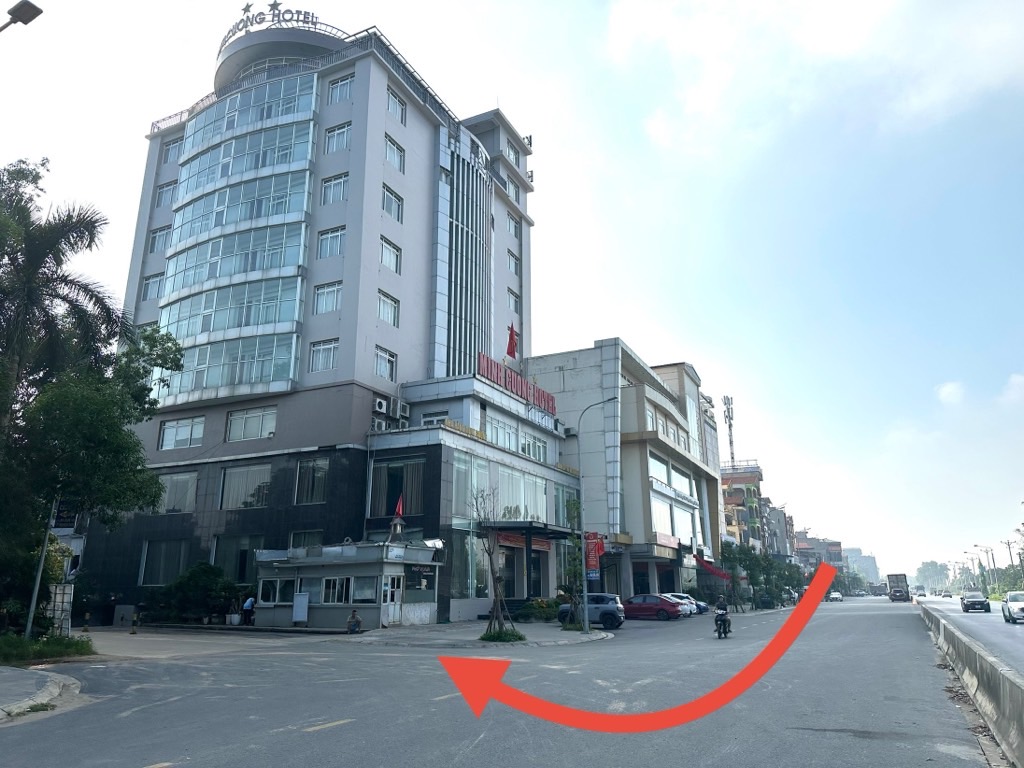 Bán đất mặt tiền lớn diện tích to giá rẻ vị trí khu UY NỖ tiện ích ngập lối 302 m giá dưới 2 tỏi