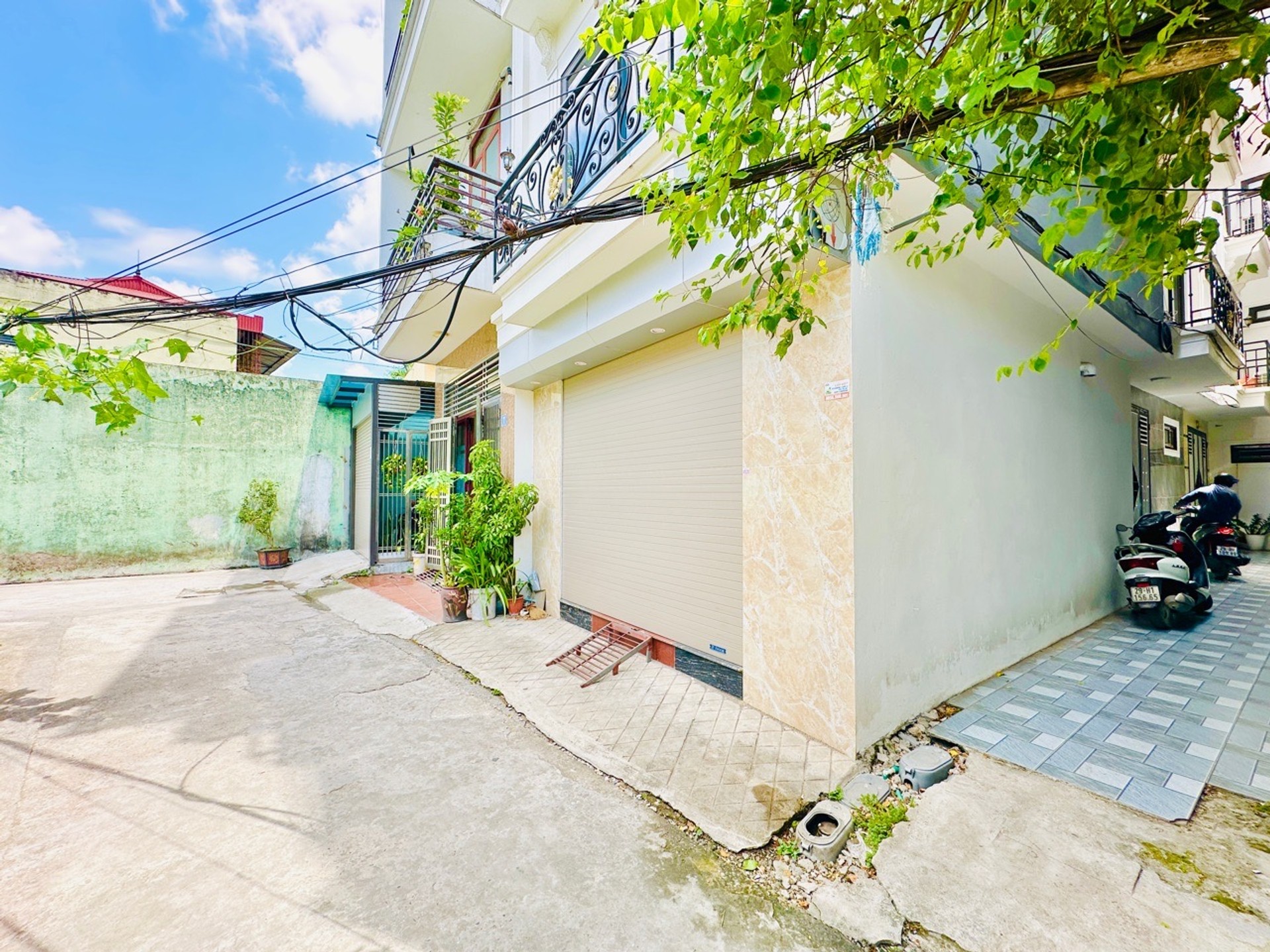 Bán nhà riêng 5 tầng tại Thạch Bàn, Nguyễn van linh nhà rộng 43m2