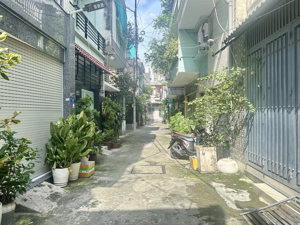 Nhà 102m2 hẻm xe hơi trung tâm Tân Bình, giá hấp dẫn