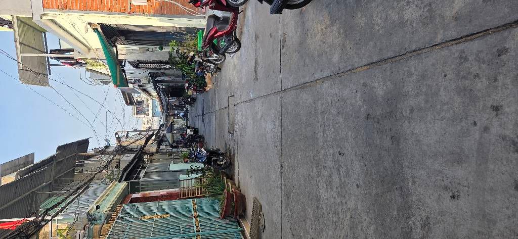 SIÊU PHẨM GIÁ RẺ KHU TÊN LỬA 3 TẦNG 5PN NHIK 3 TỶ