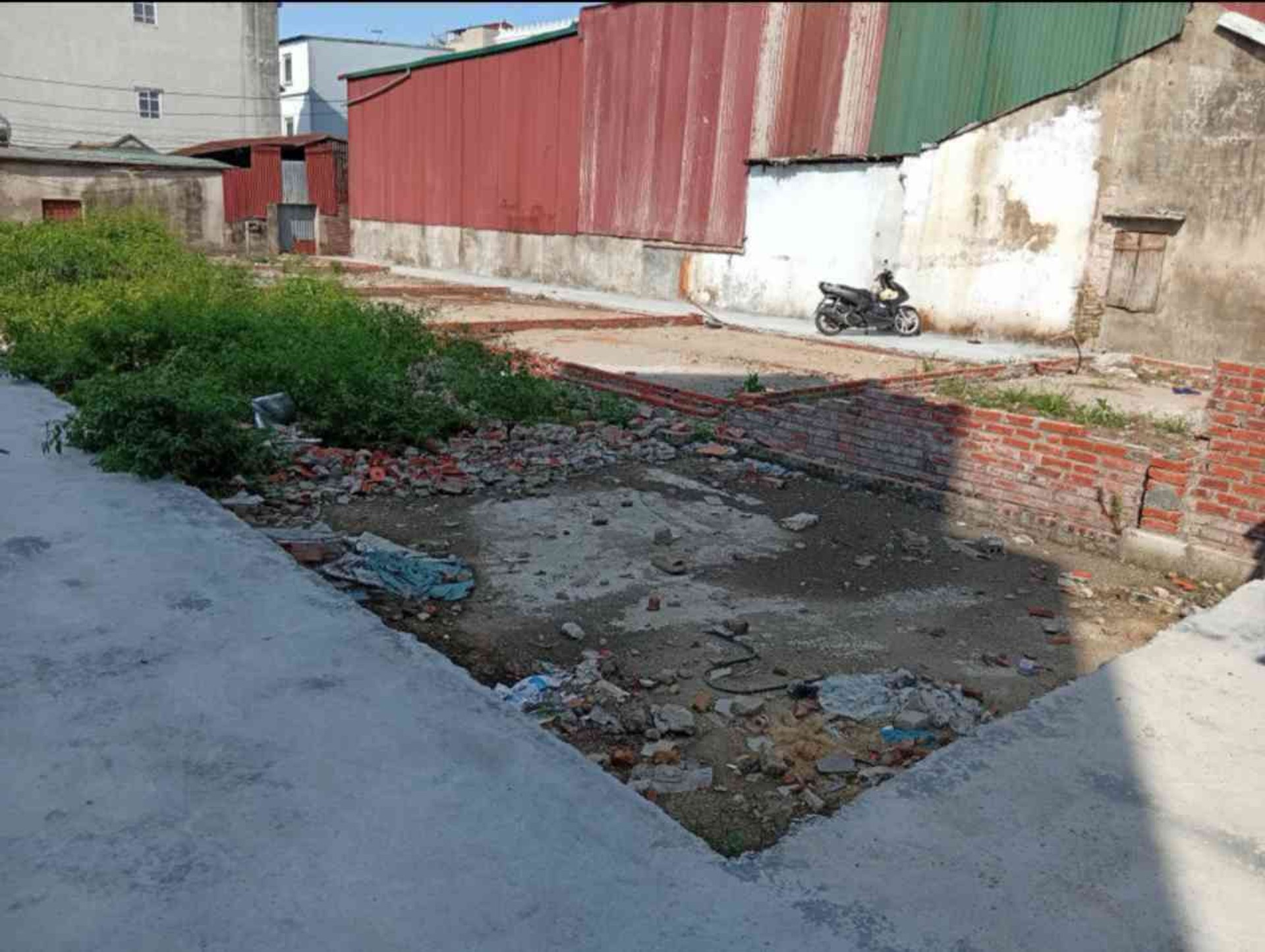 Bán đất thổ cư 43m2 hướng Đông Bắc tại Hương Mạc, Phù Khê, mặt tiền 5m
