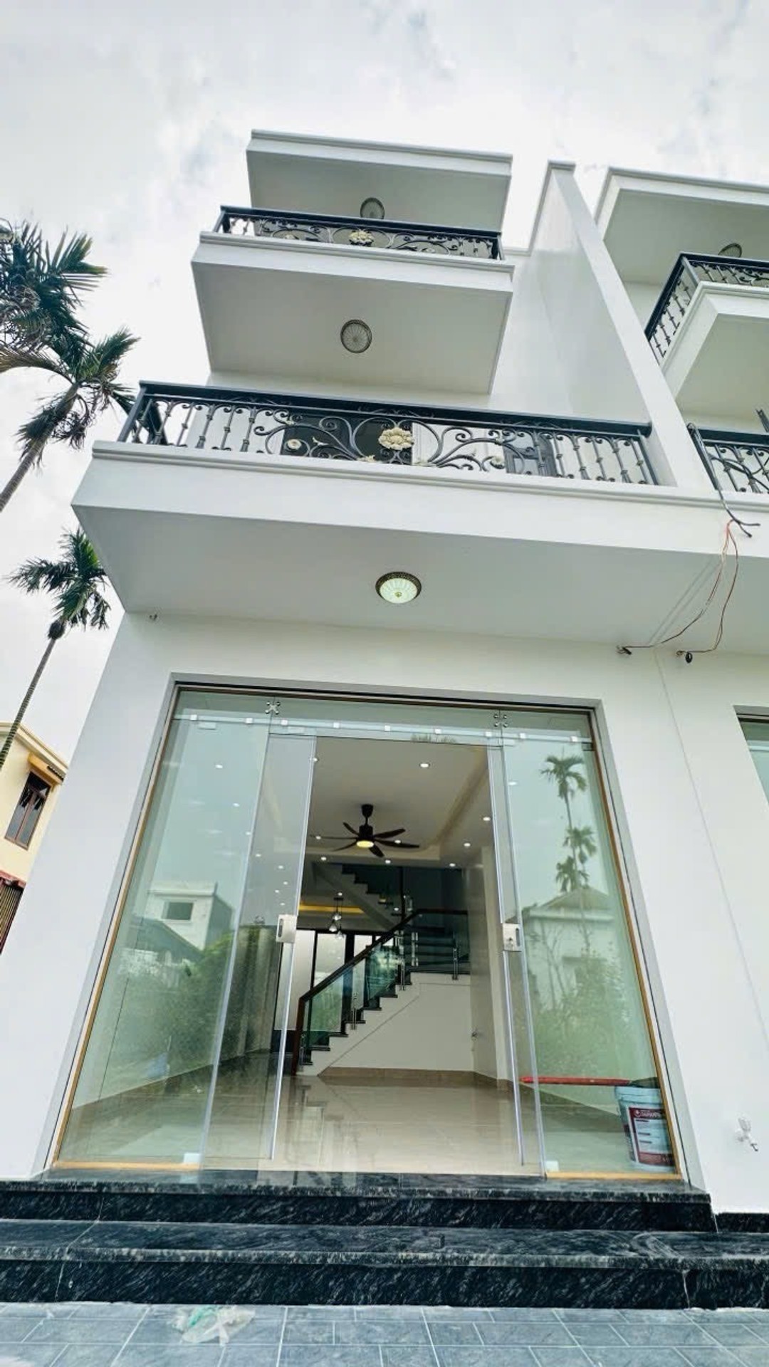 Nhà 3 Tầng Trung Tâm Kiều Trung - Chuẩn Phong Cách, Ô Tô Đỗ Cửa