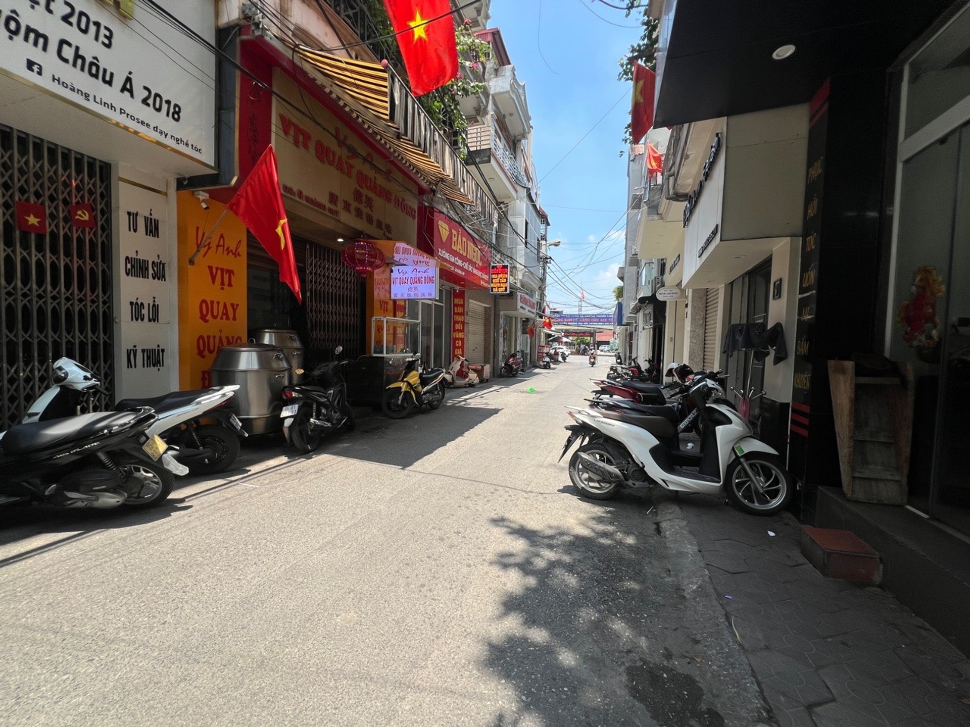 Cơ hội sở hữu nhà mặt phố hiếm có tại Hoàng Quý với vị trí đắc địa