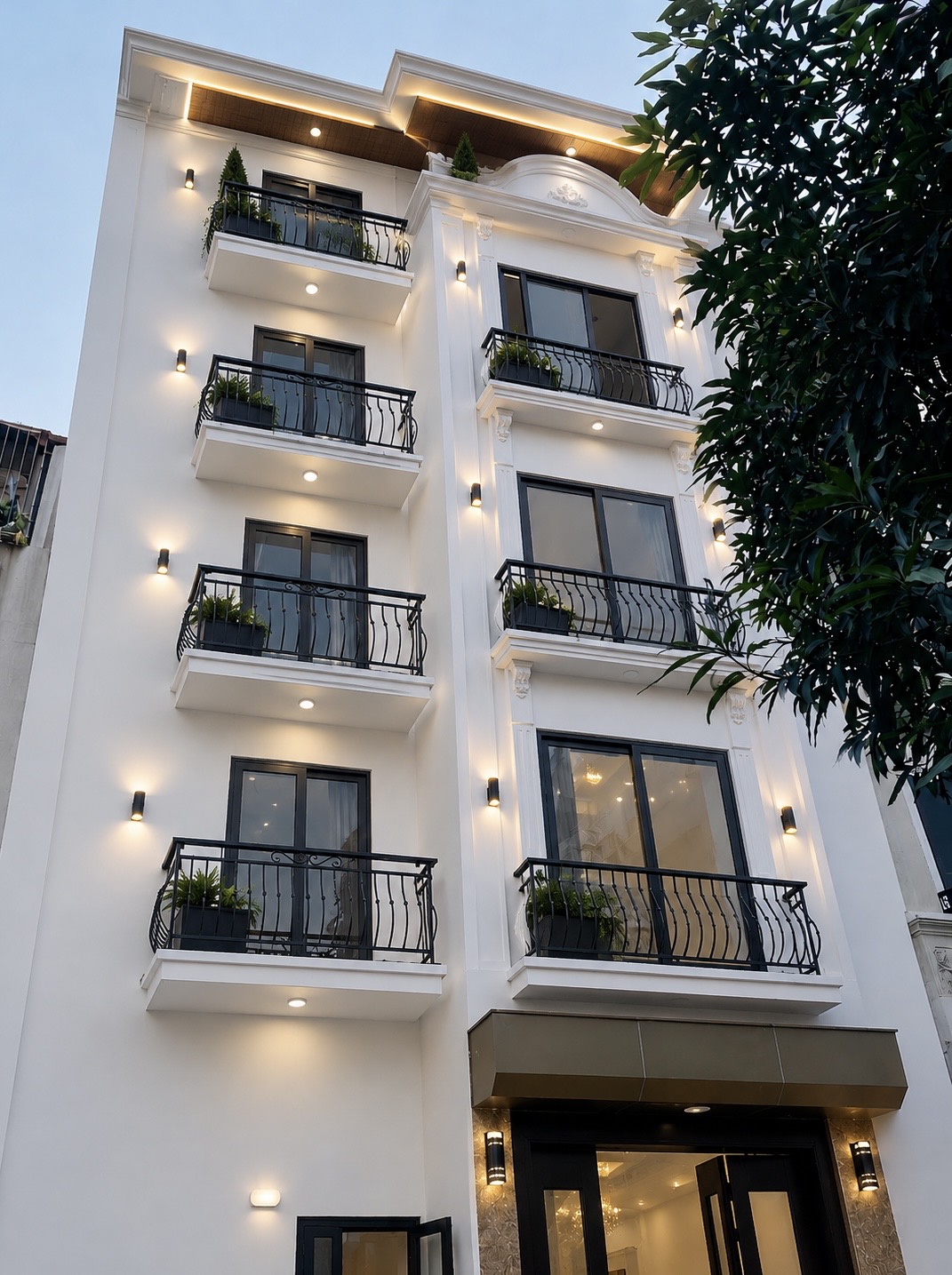 Nhà 6 tầng TM phố Bát Khối, 50m, lô góc, ô tô đỗ cổng, ko quy hoạch, ko tranh chấp!
