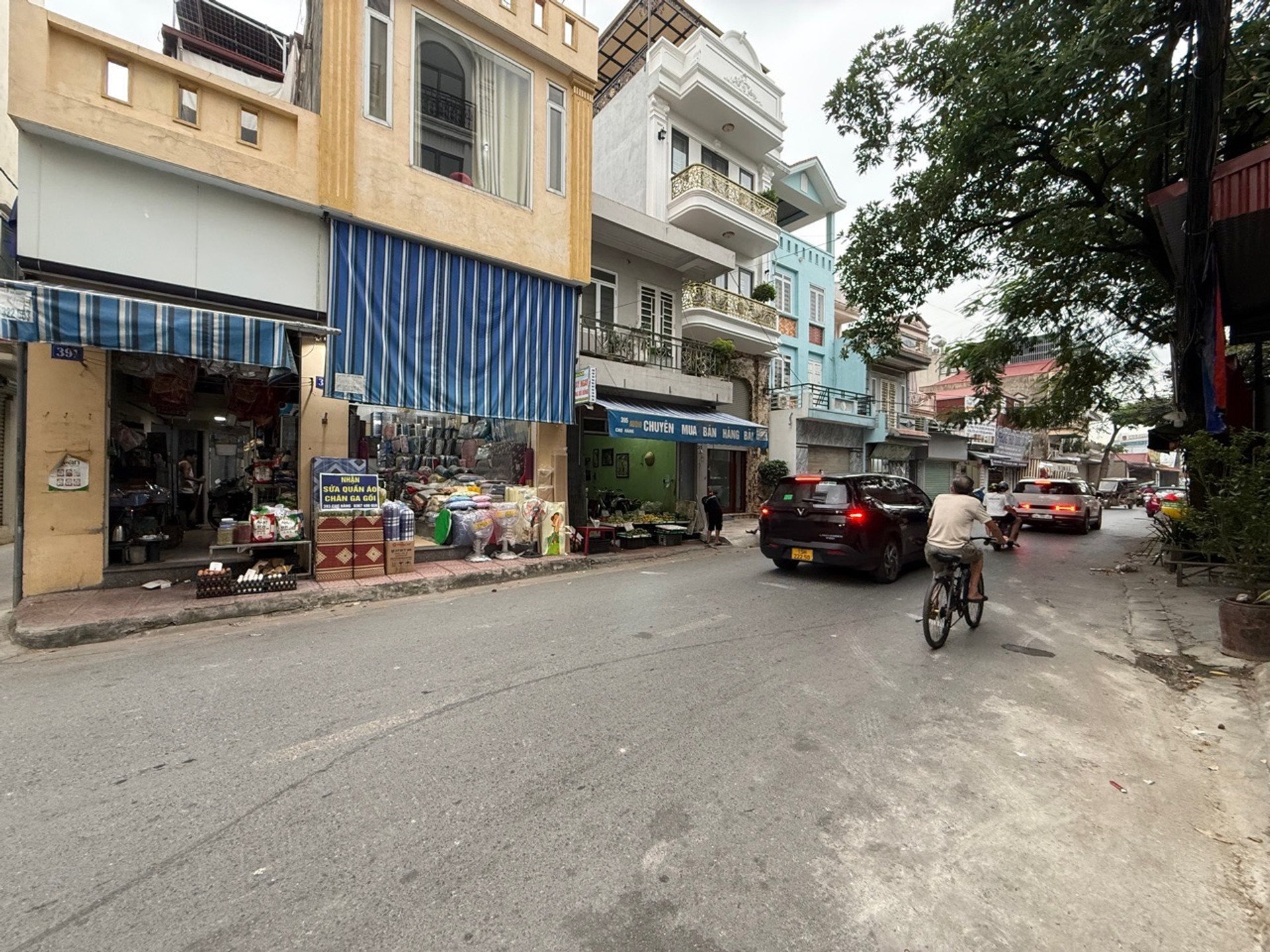 Nhà mặt phố 6 tầng thiết kế tân cổ điển tại trung tâm Chợ Hàng, hướng Đông Nam