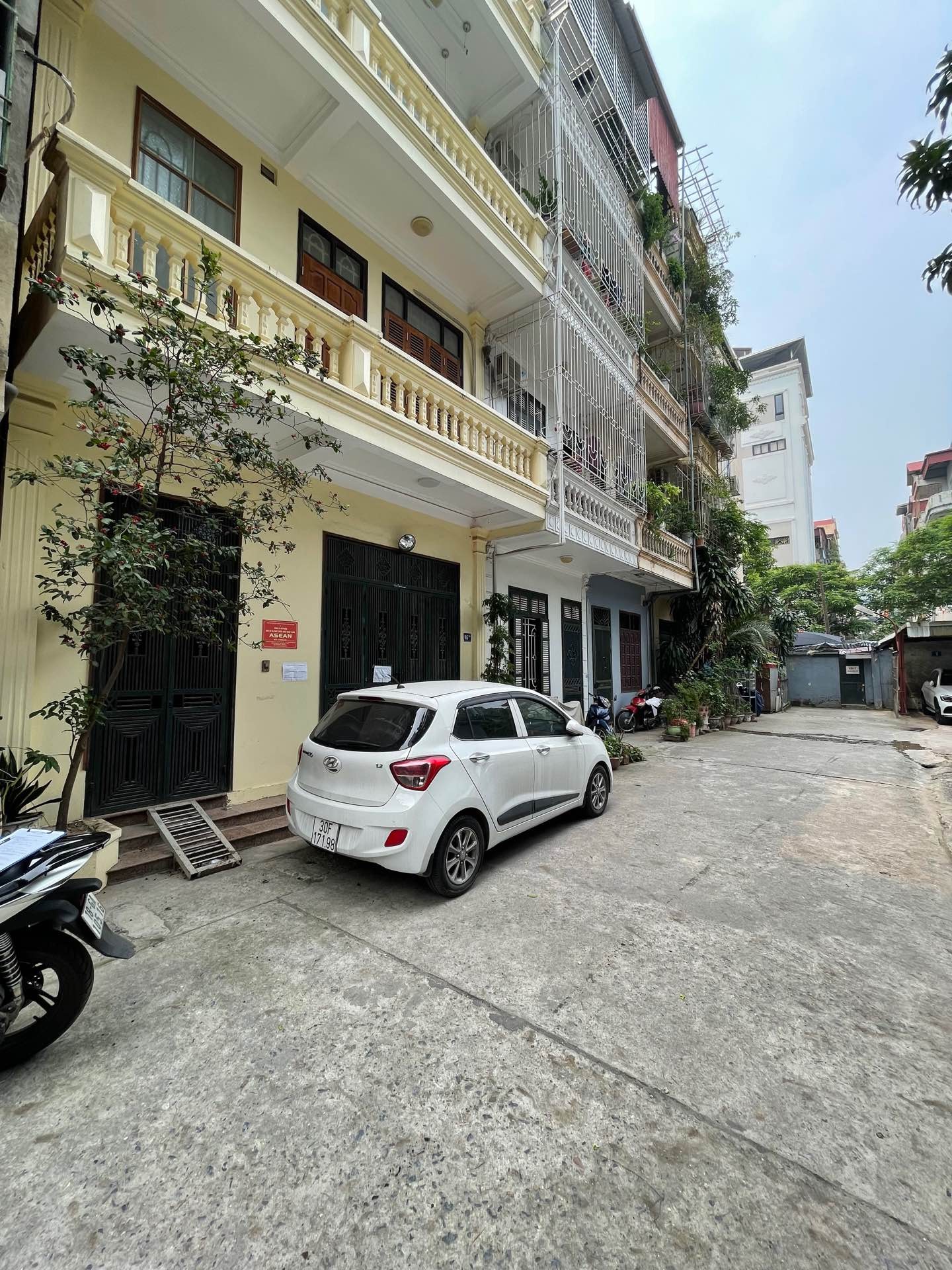 Bán nhà riêng khu phân lô, diện tích 54.2m², Mt5m, xây 4 tầng. đường Hoàng Quốc Việt.